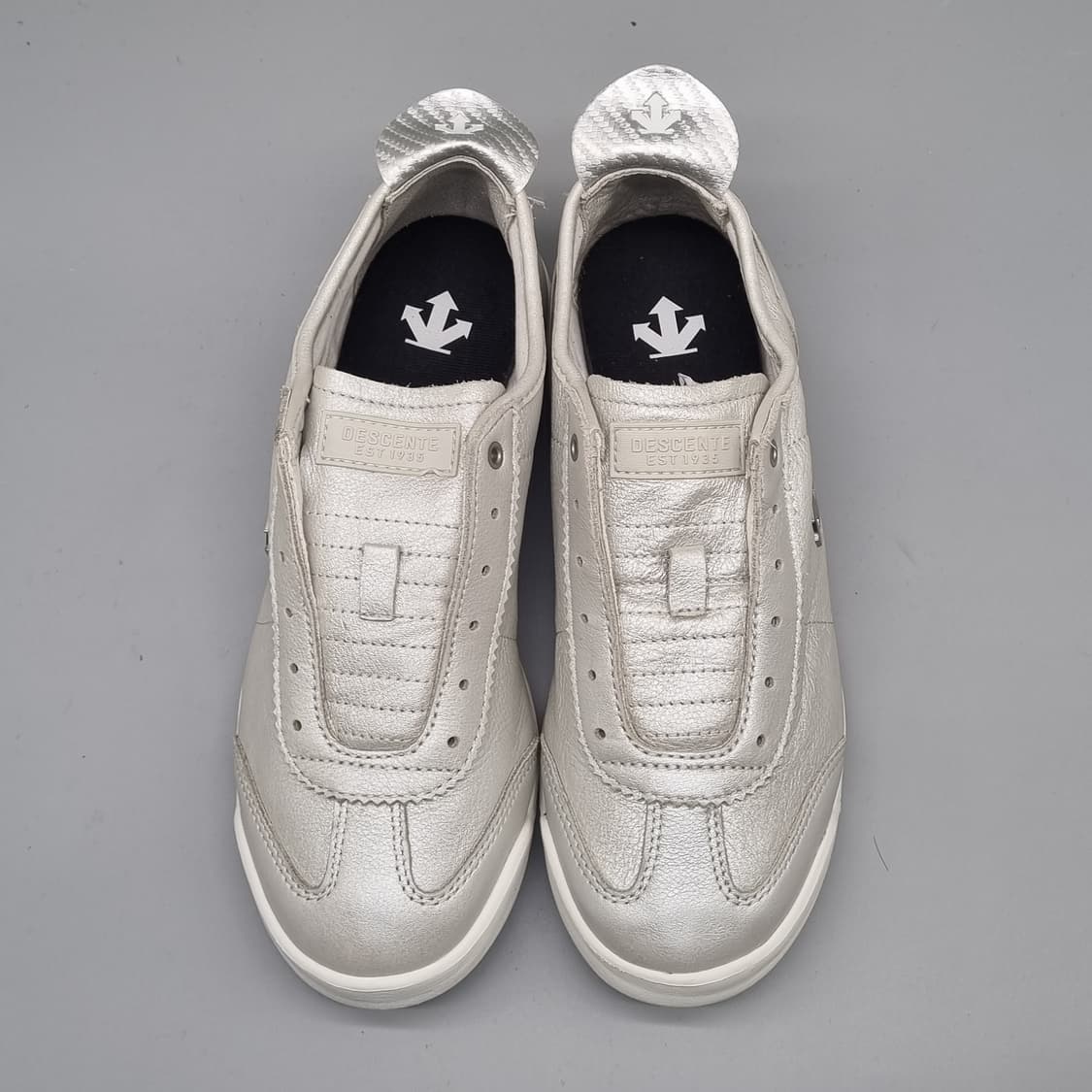 데상트 크론템포 슬립온 245 상품이미지2