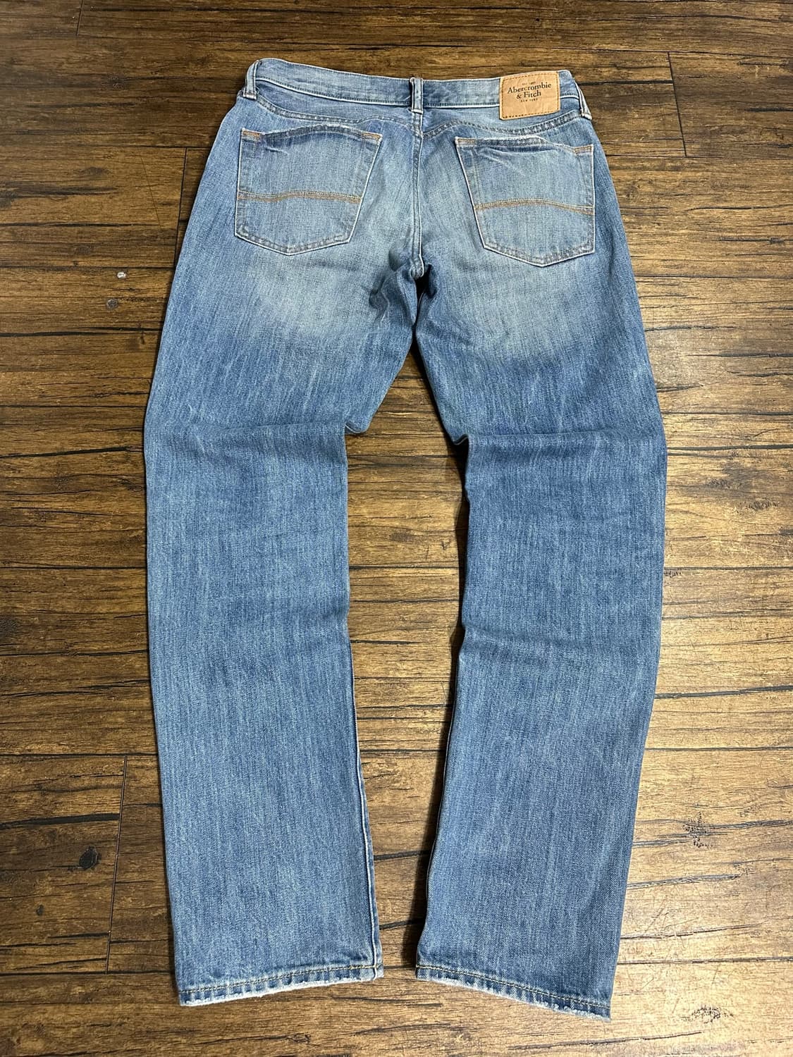 아베크롬비앤피치 Abercrombie & Fitch 버튼플라이 워싱 데님 상품이미지1