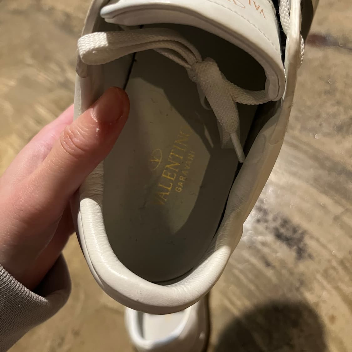 발렌티노 락스터드 스니커즈 상품이미지6