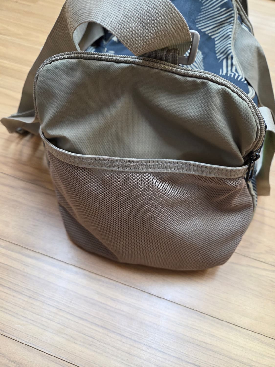 ​[나이키] 그래픽 더플백 (헬스/운동용 가방)
​나이키 정품 더플백 판 상품이미지4