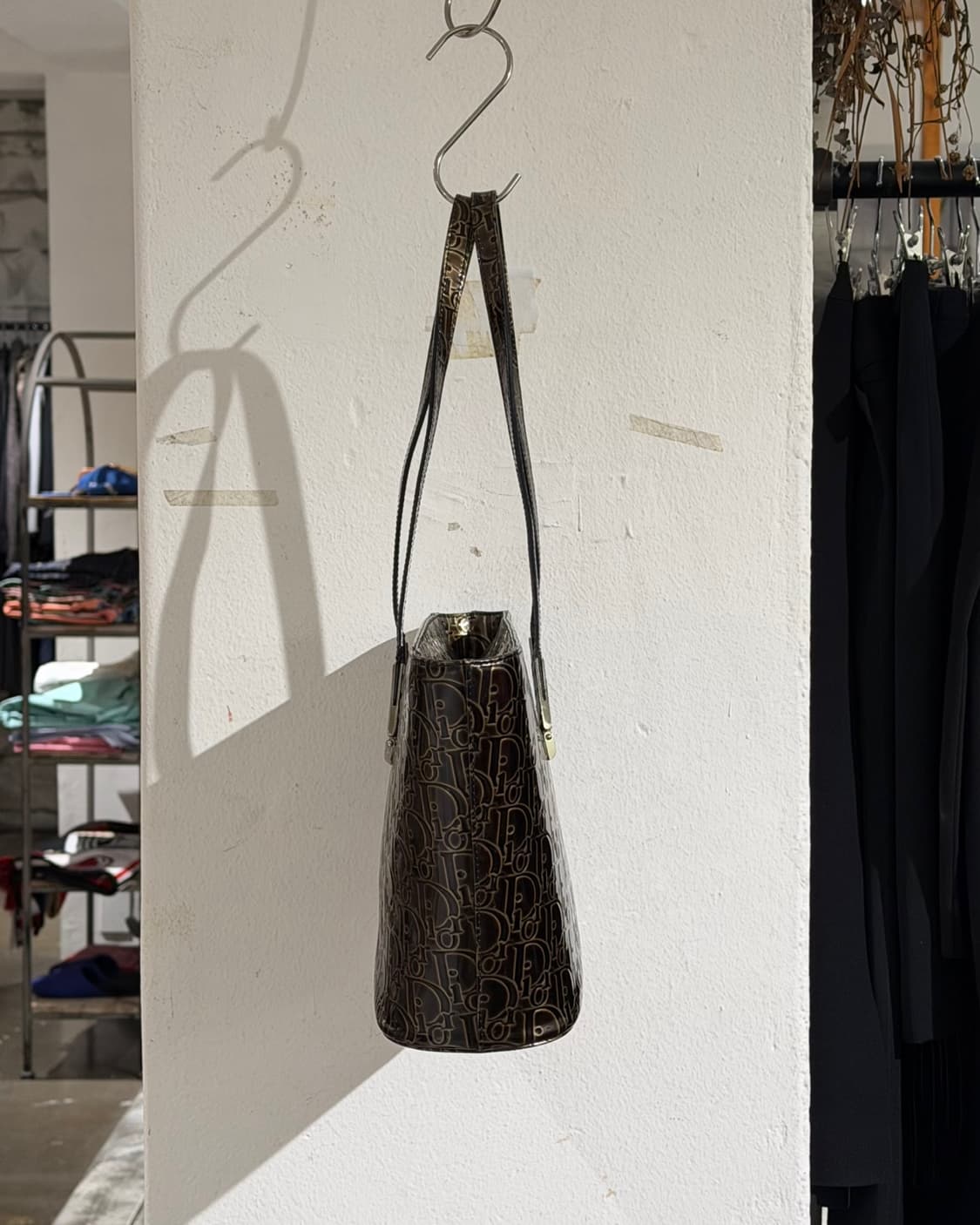 크리스찬 디올 오블리크 패턴 에나멜 레더 숄더백 상품이미지3