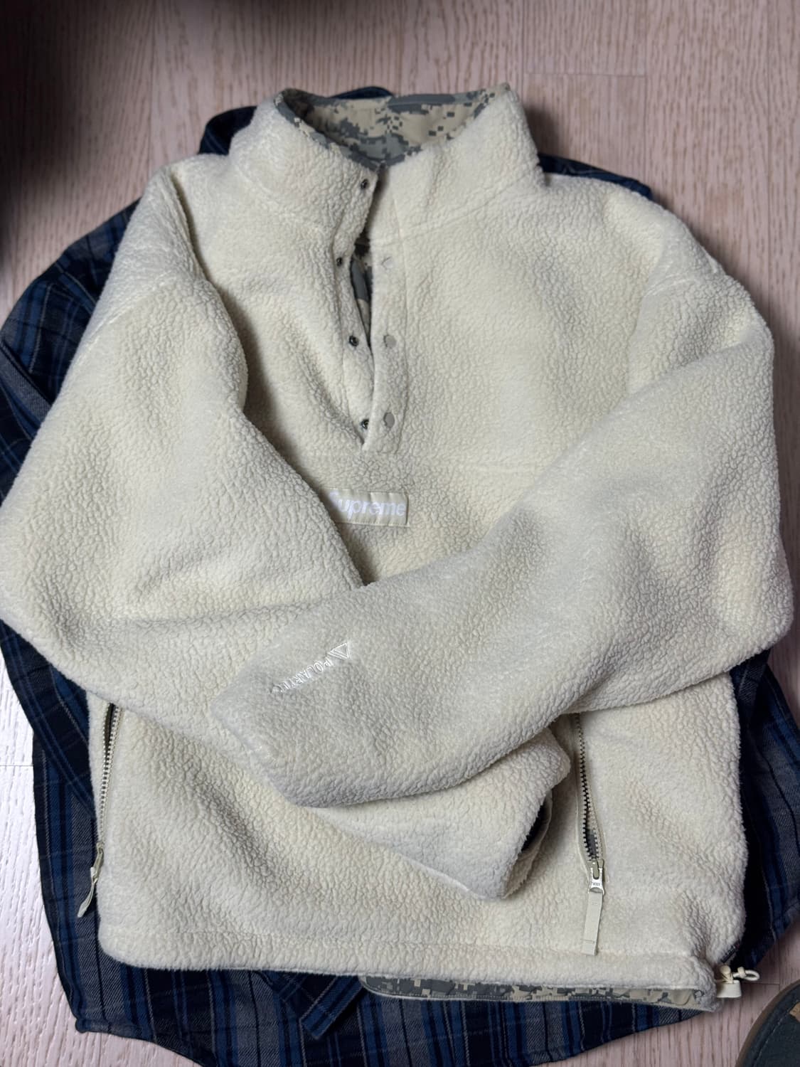 L) 슈프림 폴라텍 셔링 리버시블 풀오버 내츄럴 23fw 상품이미지3