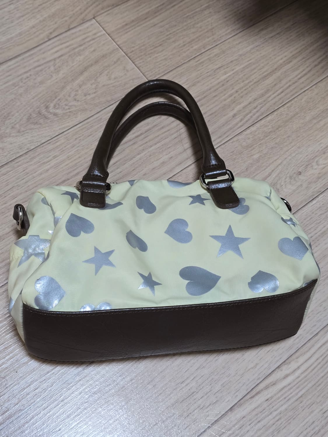 더뮤지엄비지터 하트 스타 보스턴백 (레몬) 상품이미지3