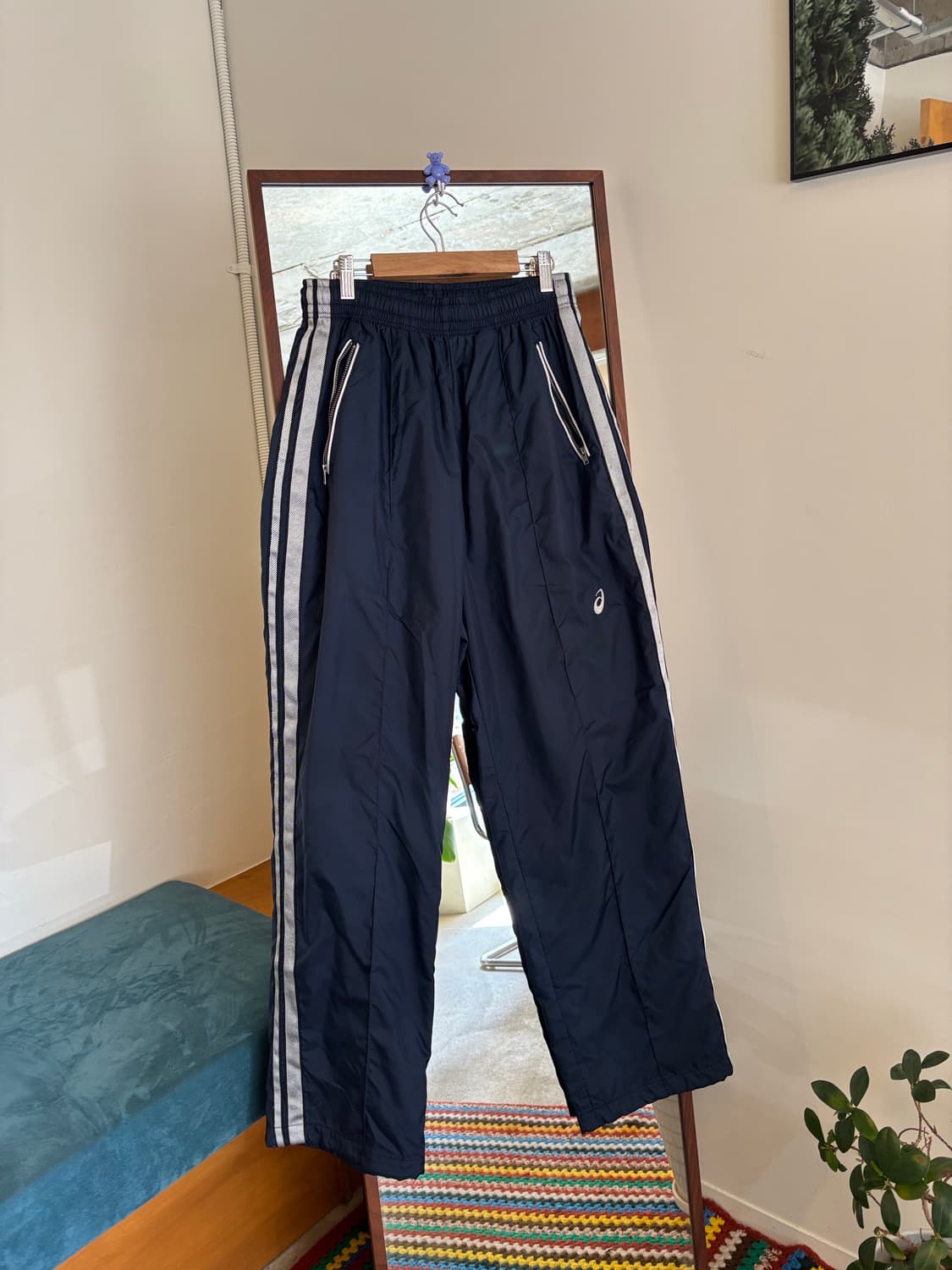 아식스 네이비 트레이닝 팬츠 상품이미지1