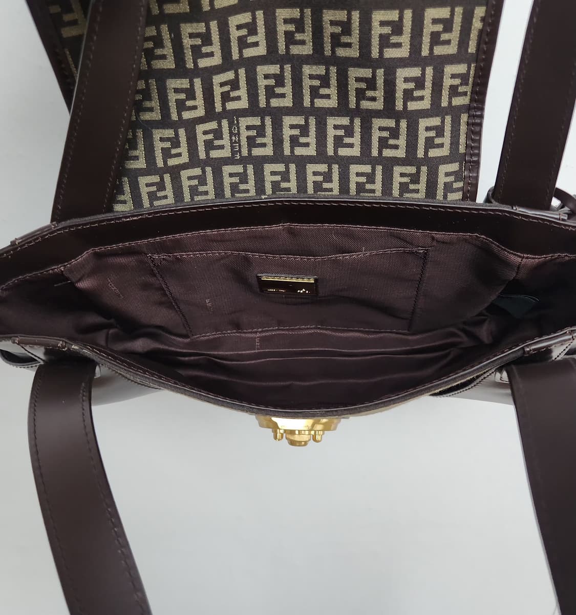 FENDI 펜디 FF주카 숄더백 브라운 상품이미지4