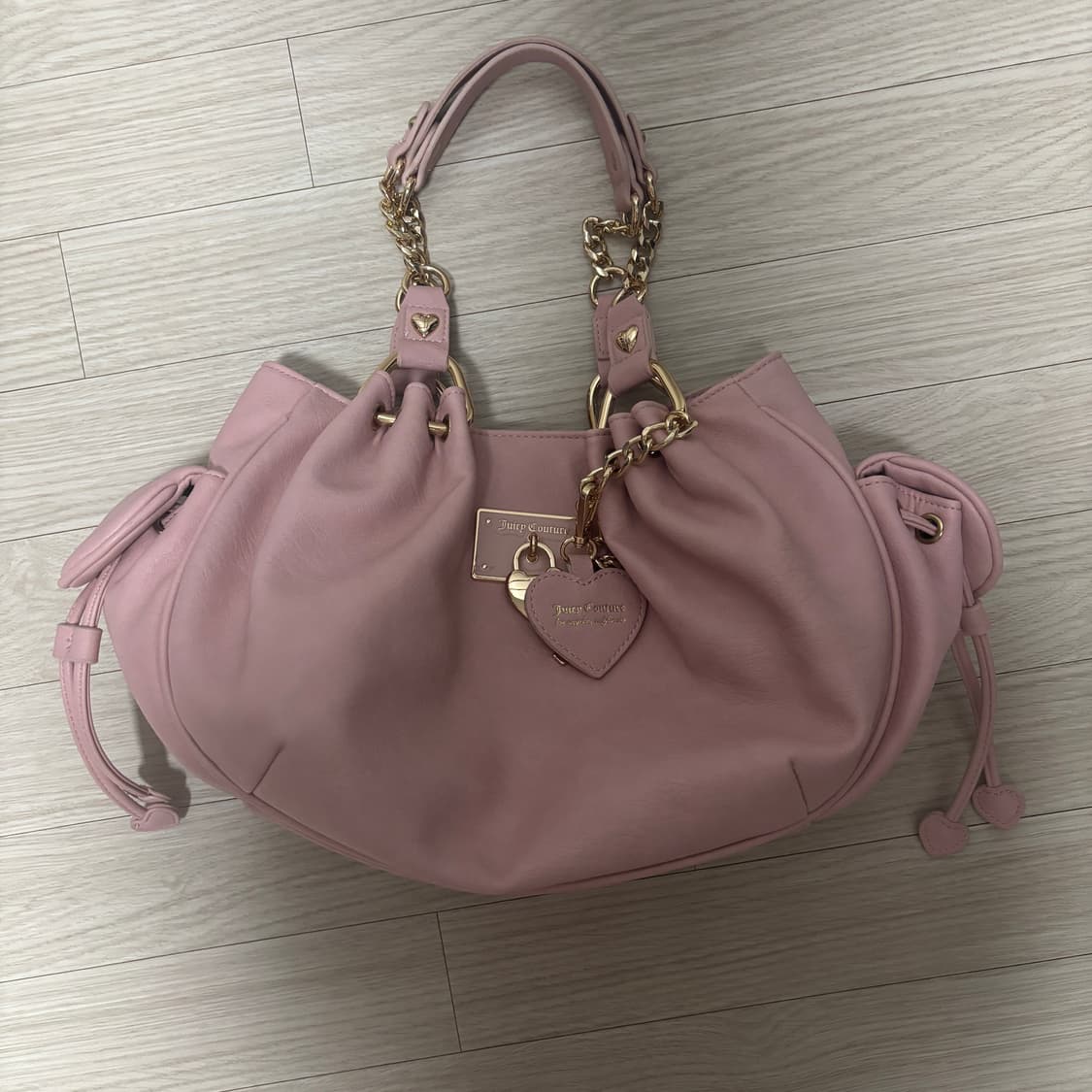 [새상품] 쥬시꾸뛰르 하트 챰 열쇠 핑크 레더 숄더백 갸루 상품이미지5