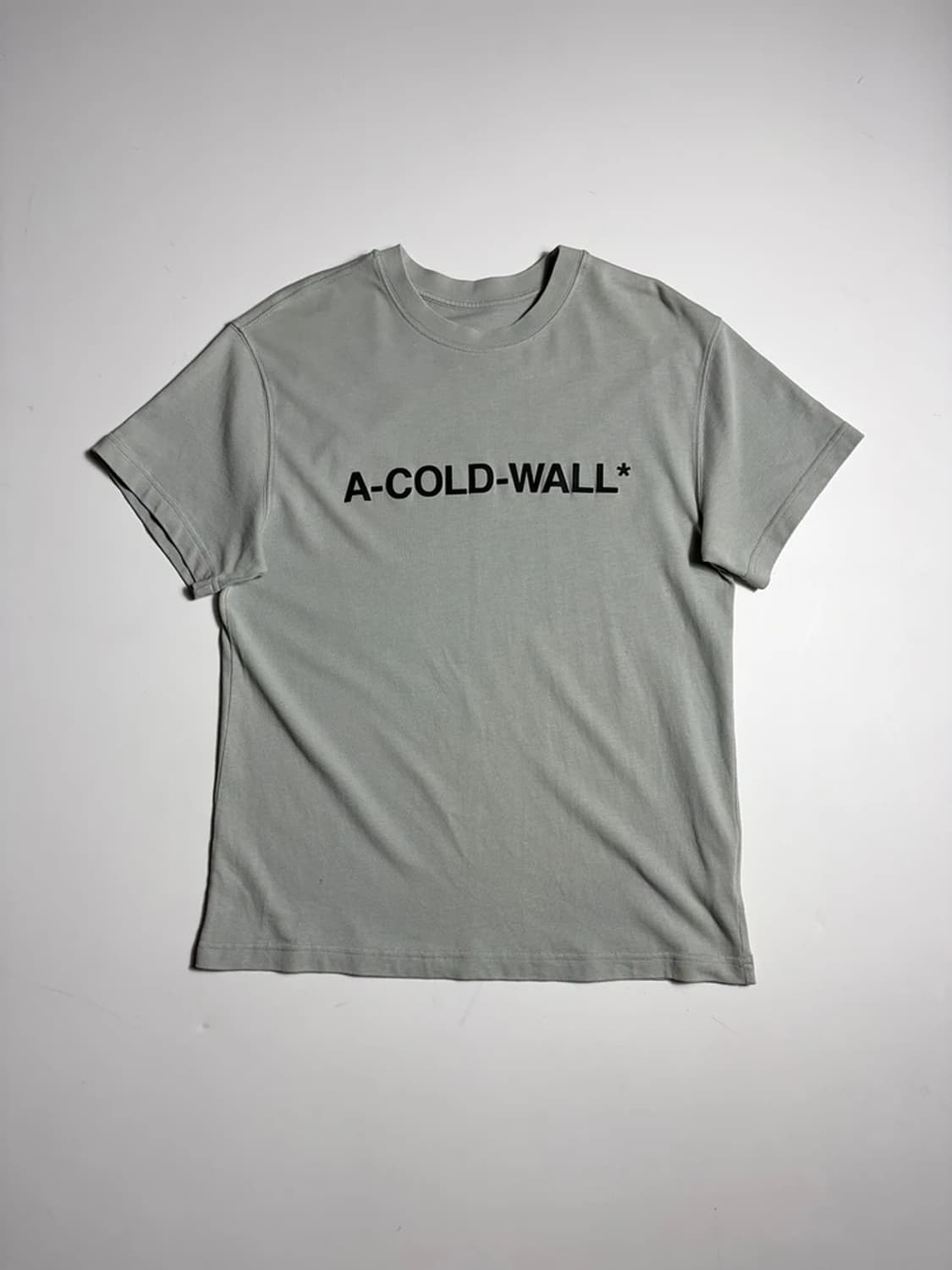 어 콜드 월 A-COLD-WALL 에센셜 로고 코튼 반팔 티셔츠R2113 상품이미지1