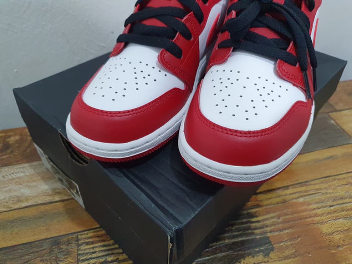 NIKE 나이키 에어조던 1 로우 화이트 짐레드 새상품 (240MM) 상품이미지3