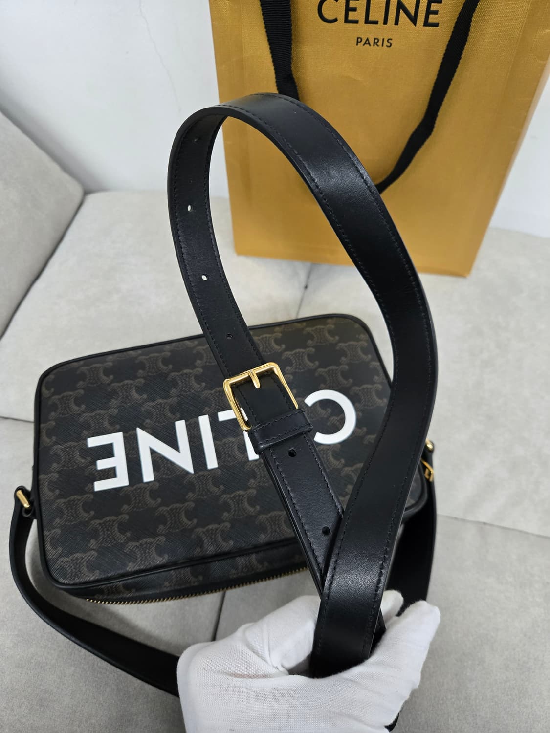 [보증서 정품] 셀린느 트리오페 메신저백 상품이미지1