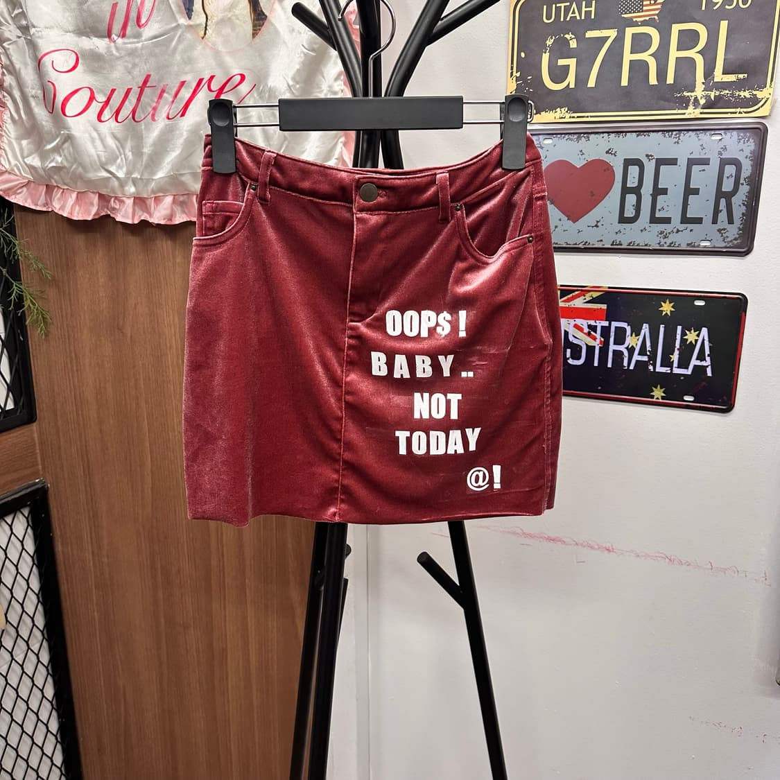Burgundy Velvet Mini Skirt 상품이미지2
