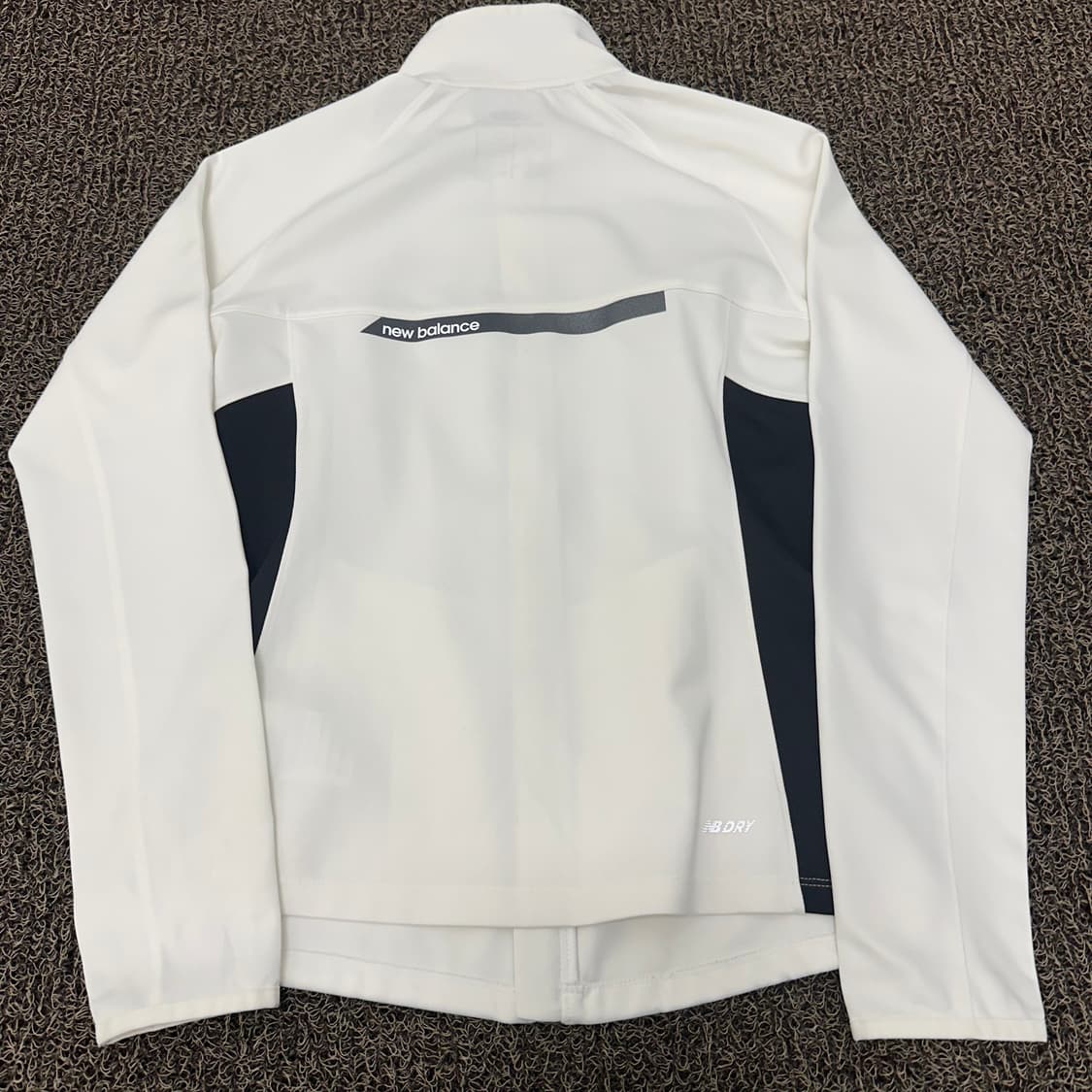 뉴발란스 여성 집업 져지 화이트 90사이즈 상품이미지5