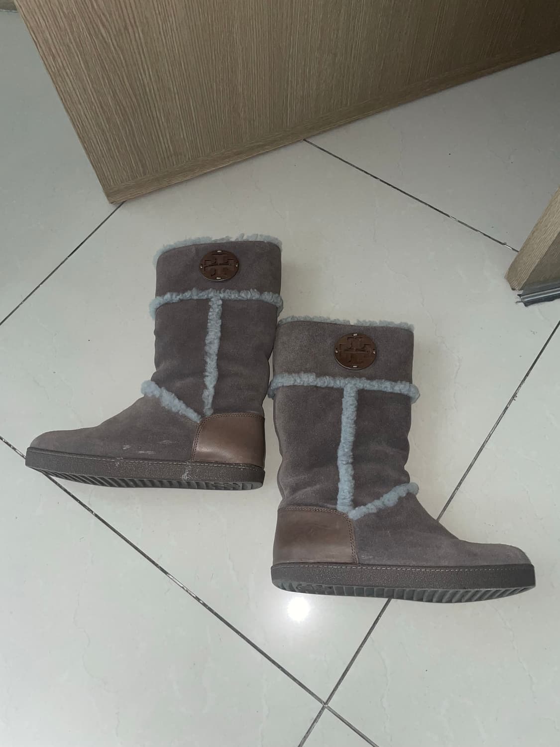 토리버치 한정판 시어링 부츠 상품이미지8