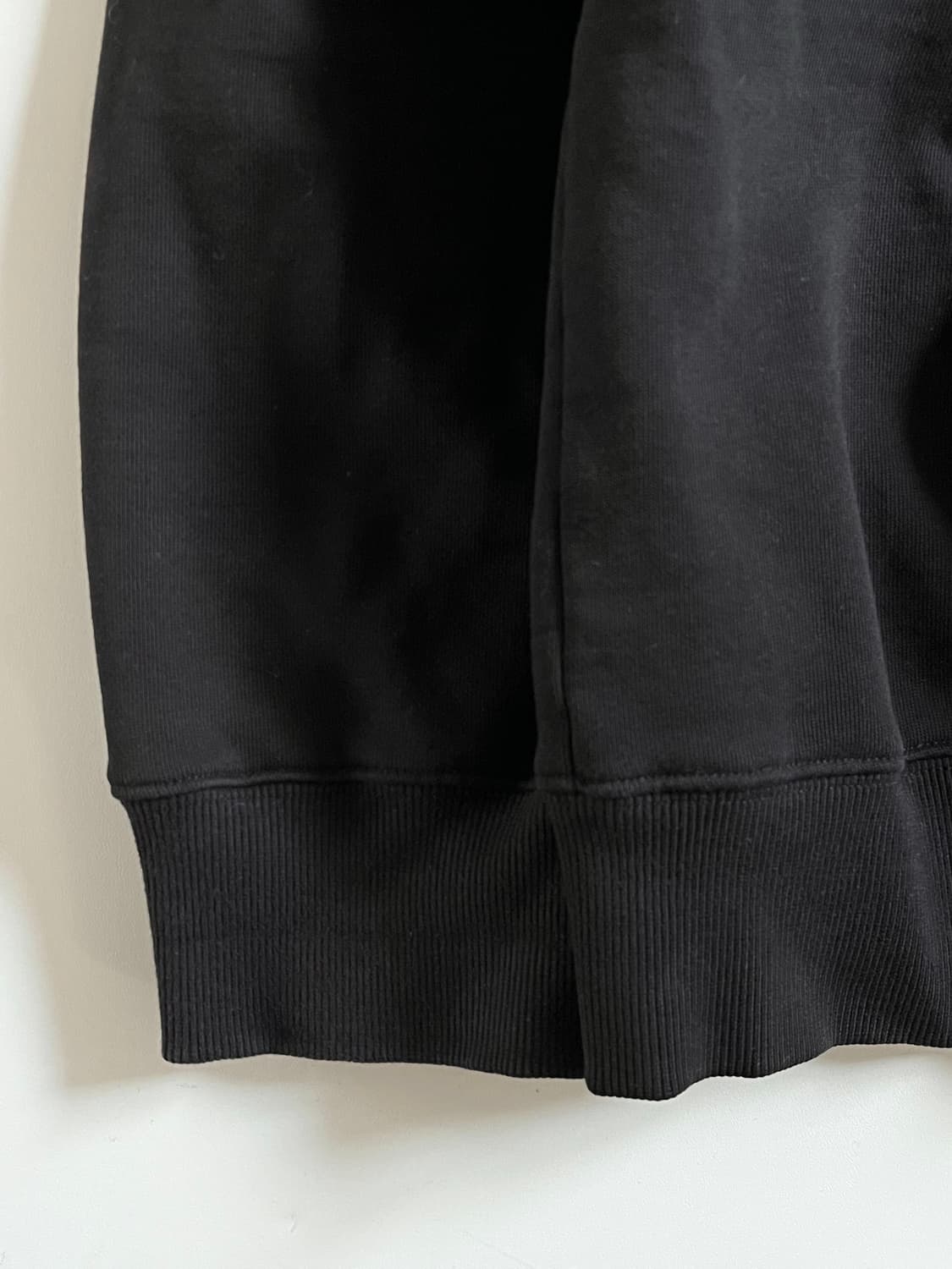 Carhartt 칼하트 블랙컬러 후디드 메디슨 자켓 상품이미지6