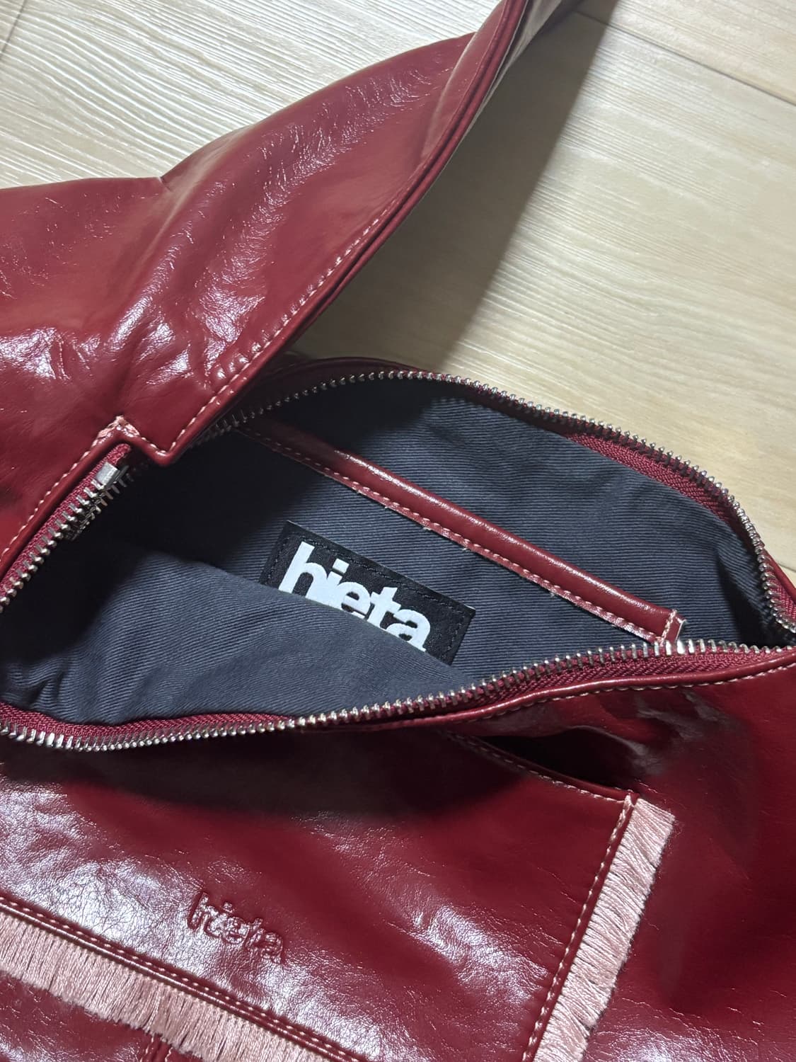 Hieta 히에타 체리레드 호보백 상품이미지2
