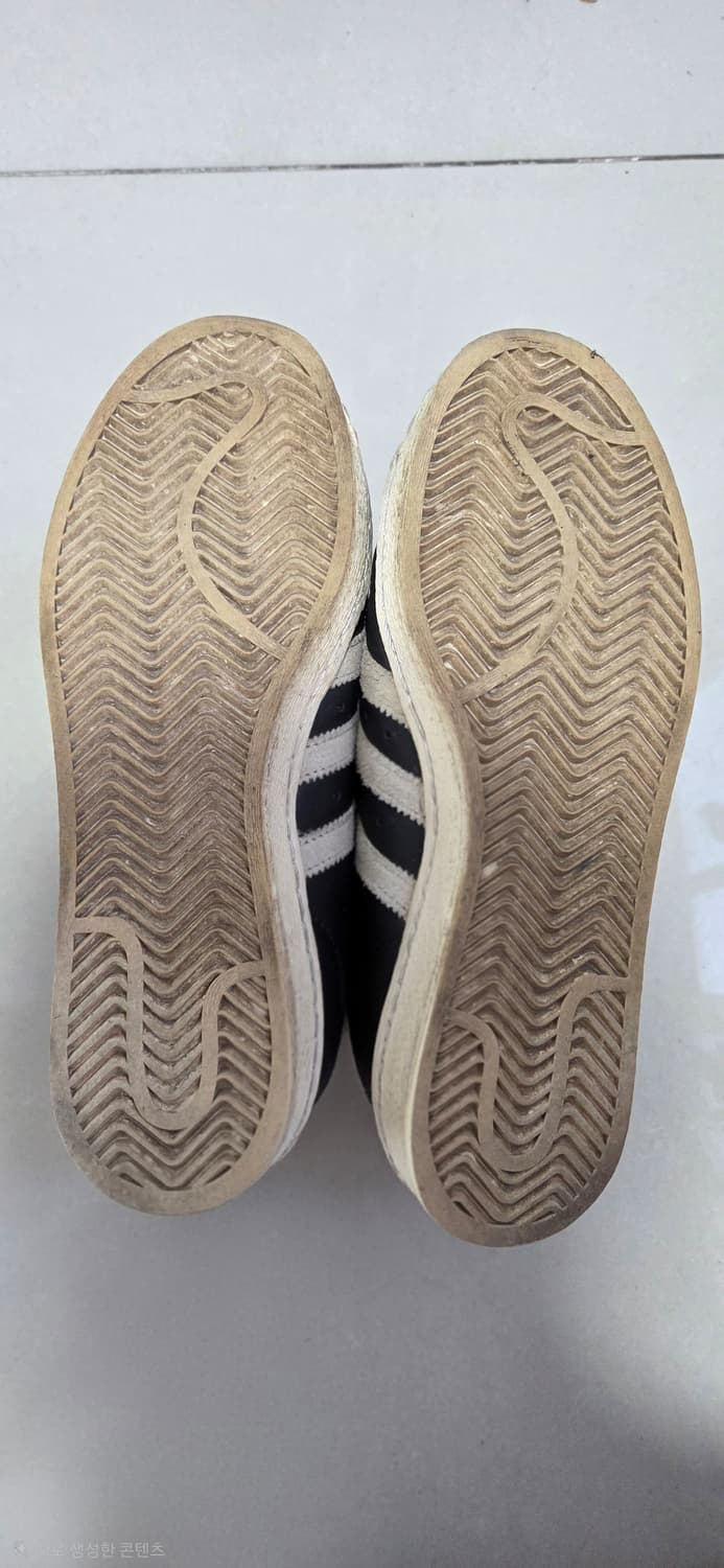 아디다스 슈퍼스타 82 블랙 화이트 상품이미지2