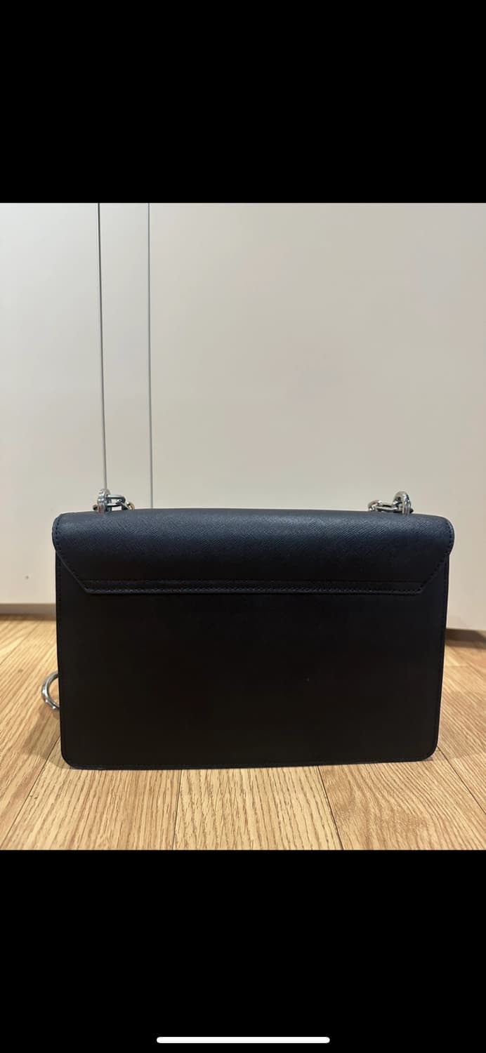 비비안웨스트우드 미디엄 더비플랩 크로스백 상품이미지5