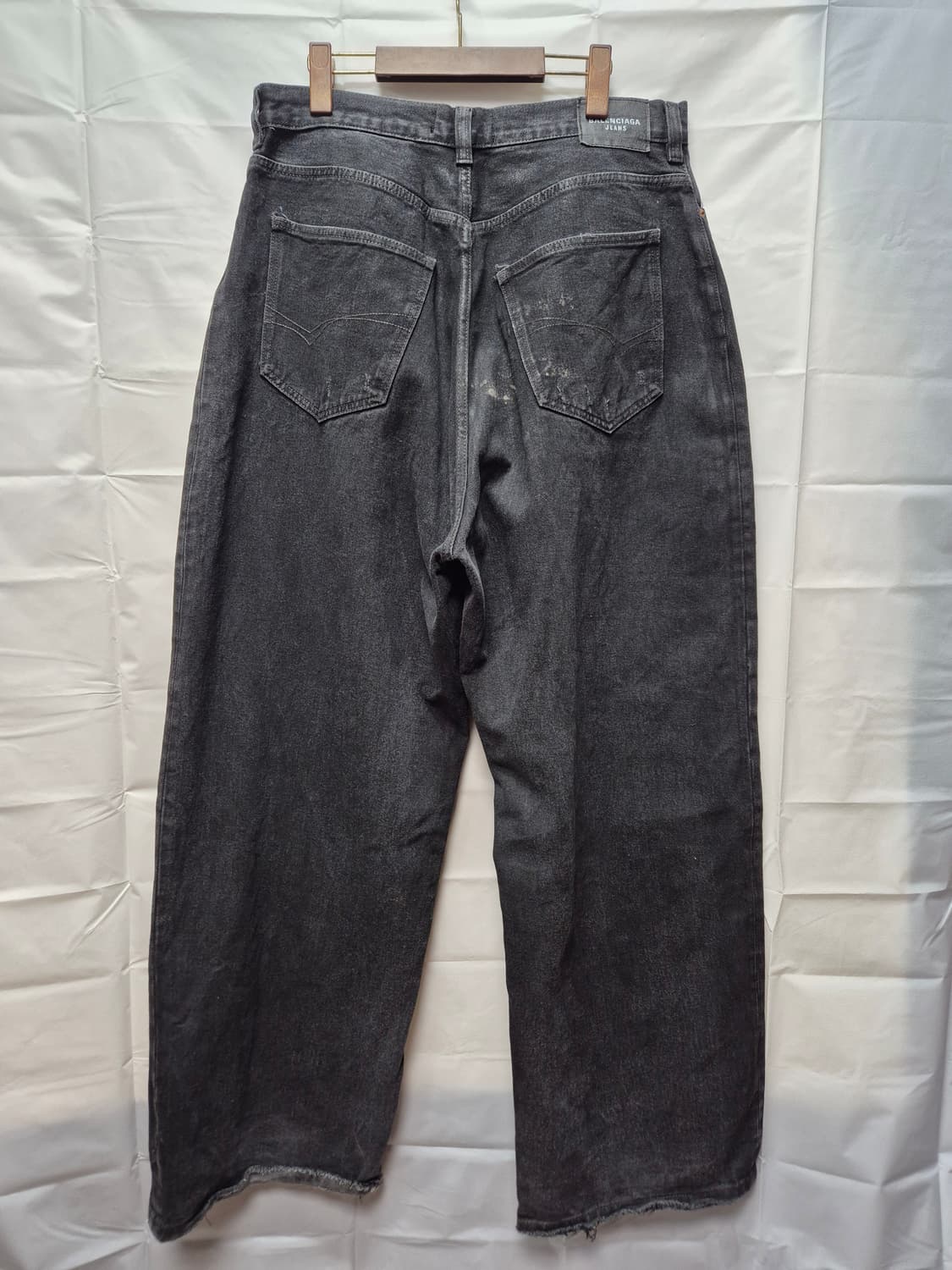 발렌시아가 배기 코티드 흑청바지 상품이미지5