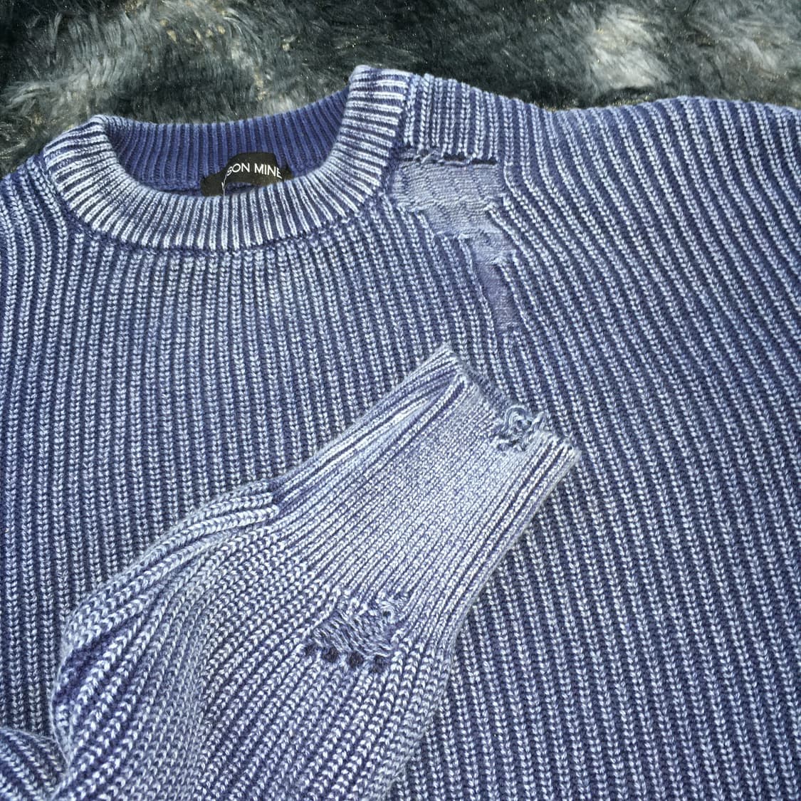 투티/0323 MAISON MINED 데미지 숏 니트 크롭 블루 워싱 상품이미지6