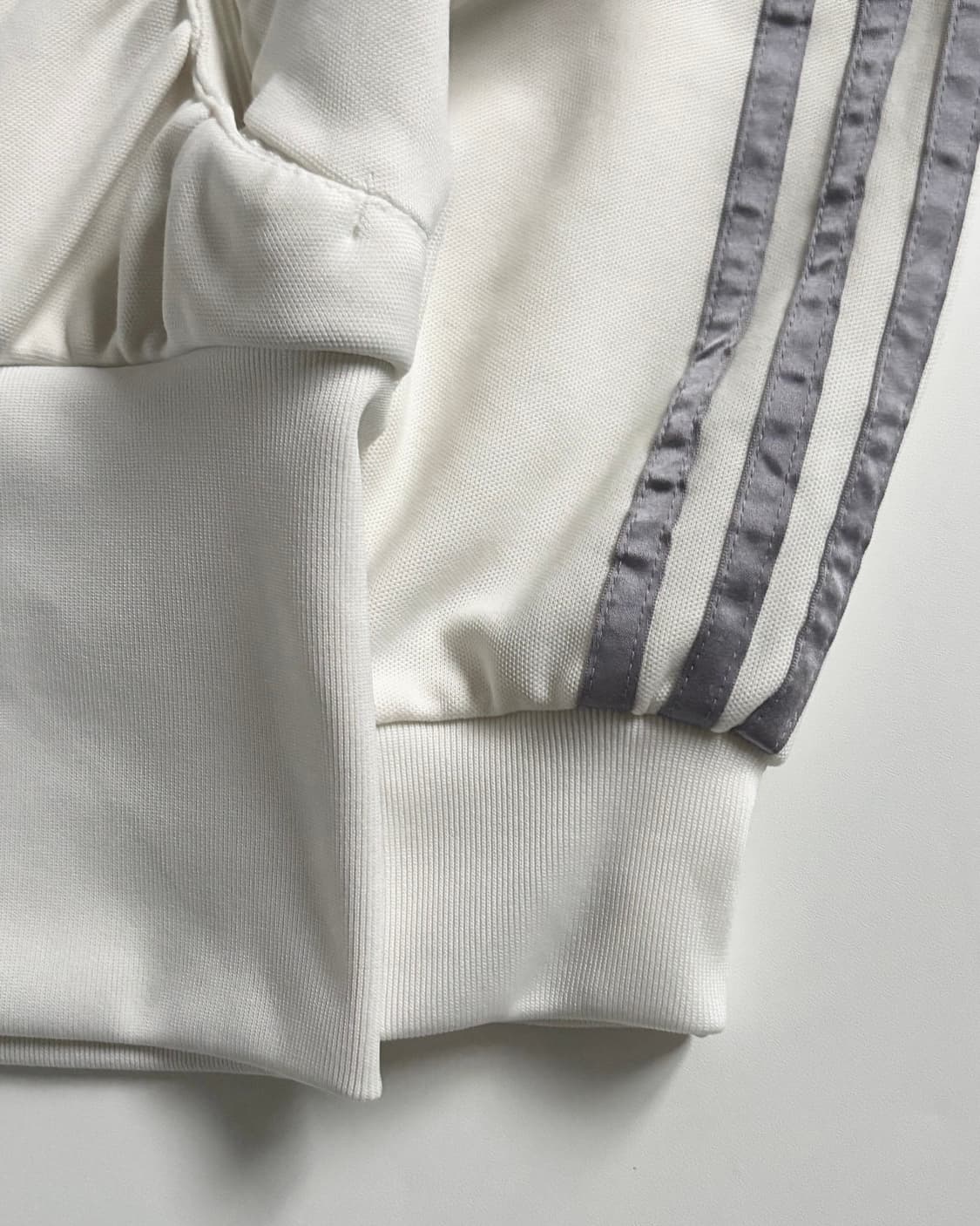 Adidas 아디다스 글리터로고 실버 우먼 크롭 트랙탑 상품이미지7