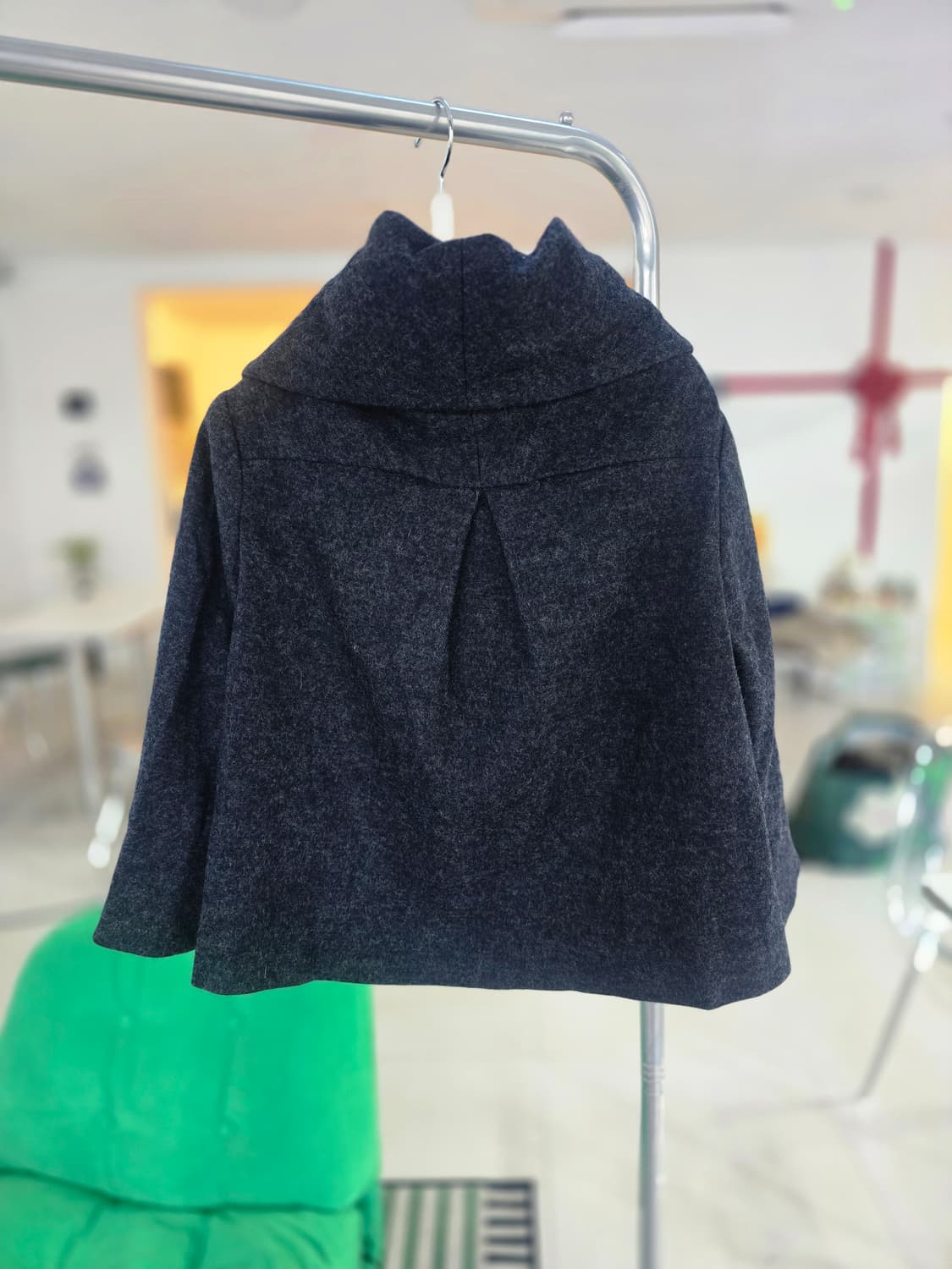 케이프 코트 차콜 상품이미지3