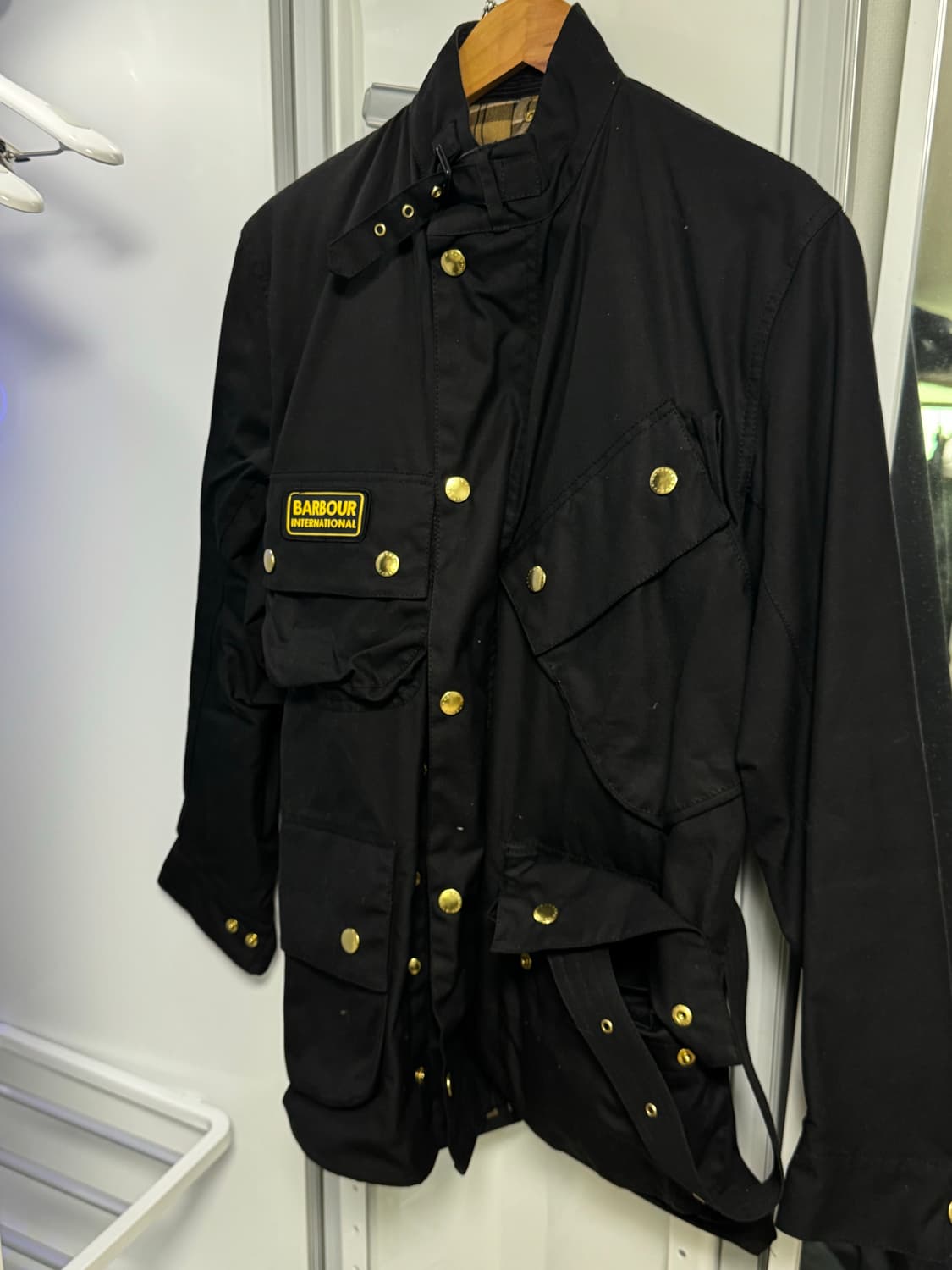 바버 인터내서널 a7 오리지널 왁스 자켓 블랙 40 새상품 판매합니다 상품이미지2