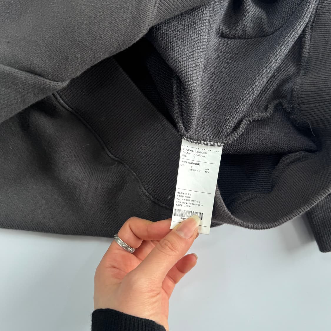 Brown Breath 브라운 프레스 백 포인트 로고 차콜 후드티 상품이미지7