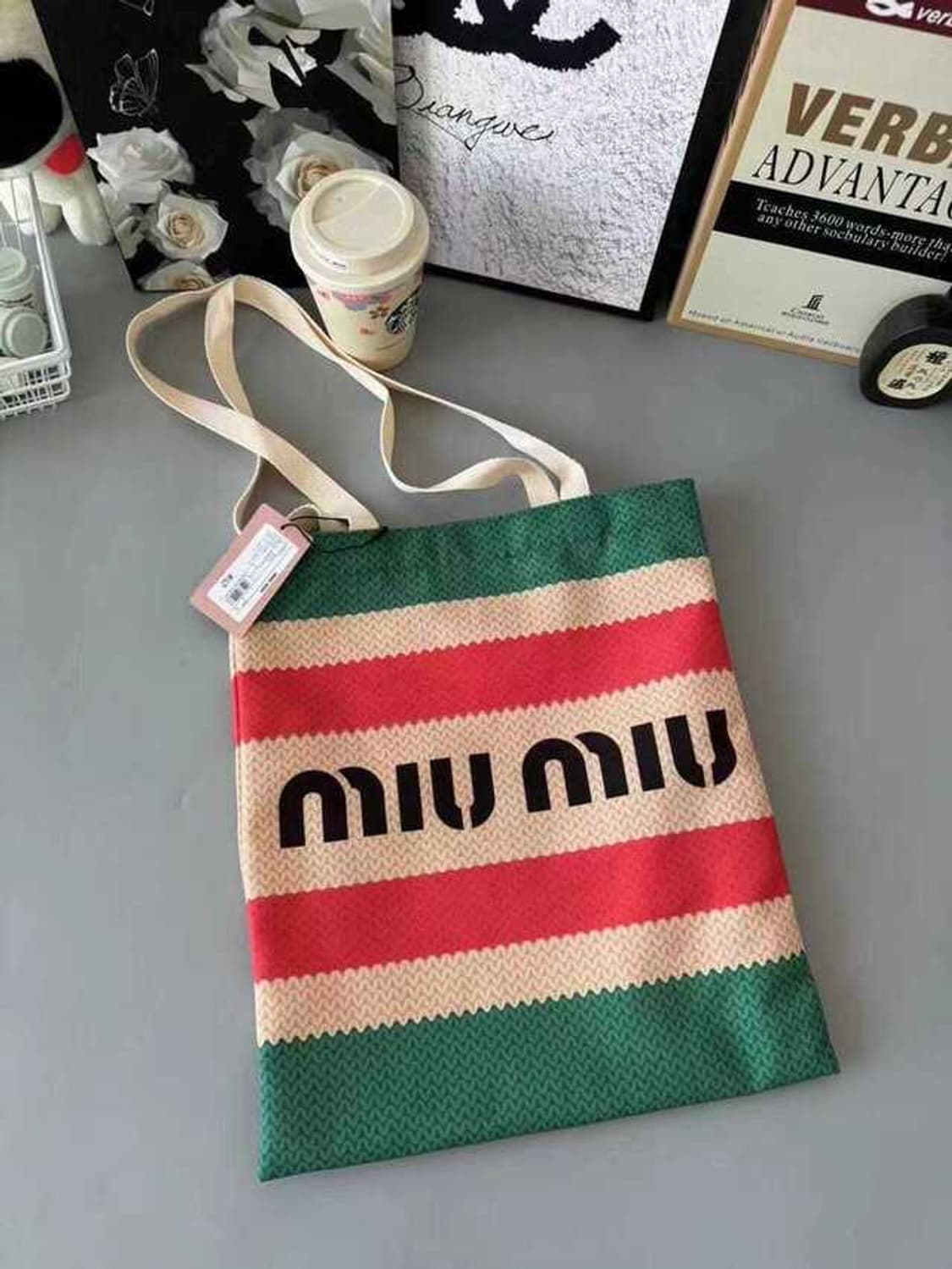 미우미우 뷰티 스트라이프 에코백 기프트백 그린 상품이미지5