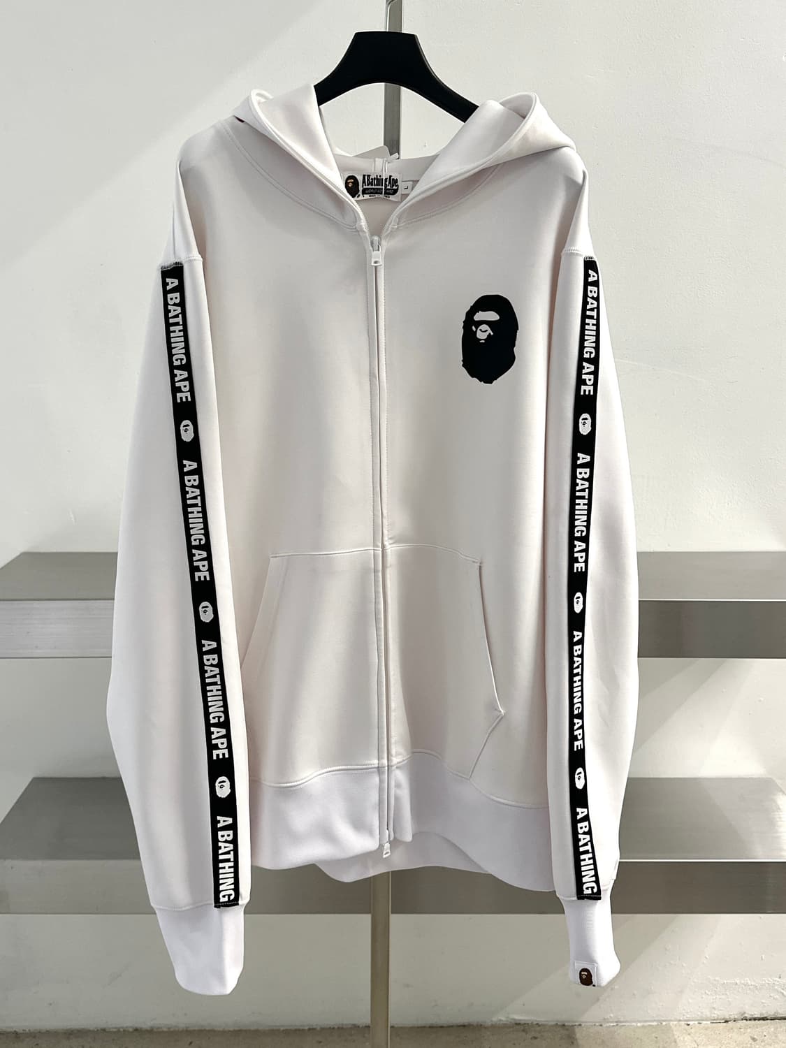 베이프 화이트 사이드라인 빅사루 폴리 후드집업  상품이미지5