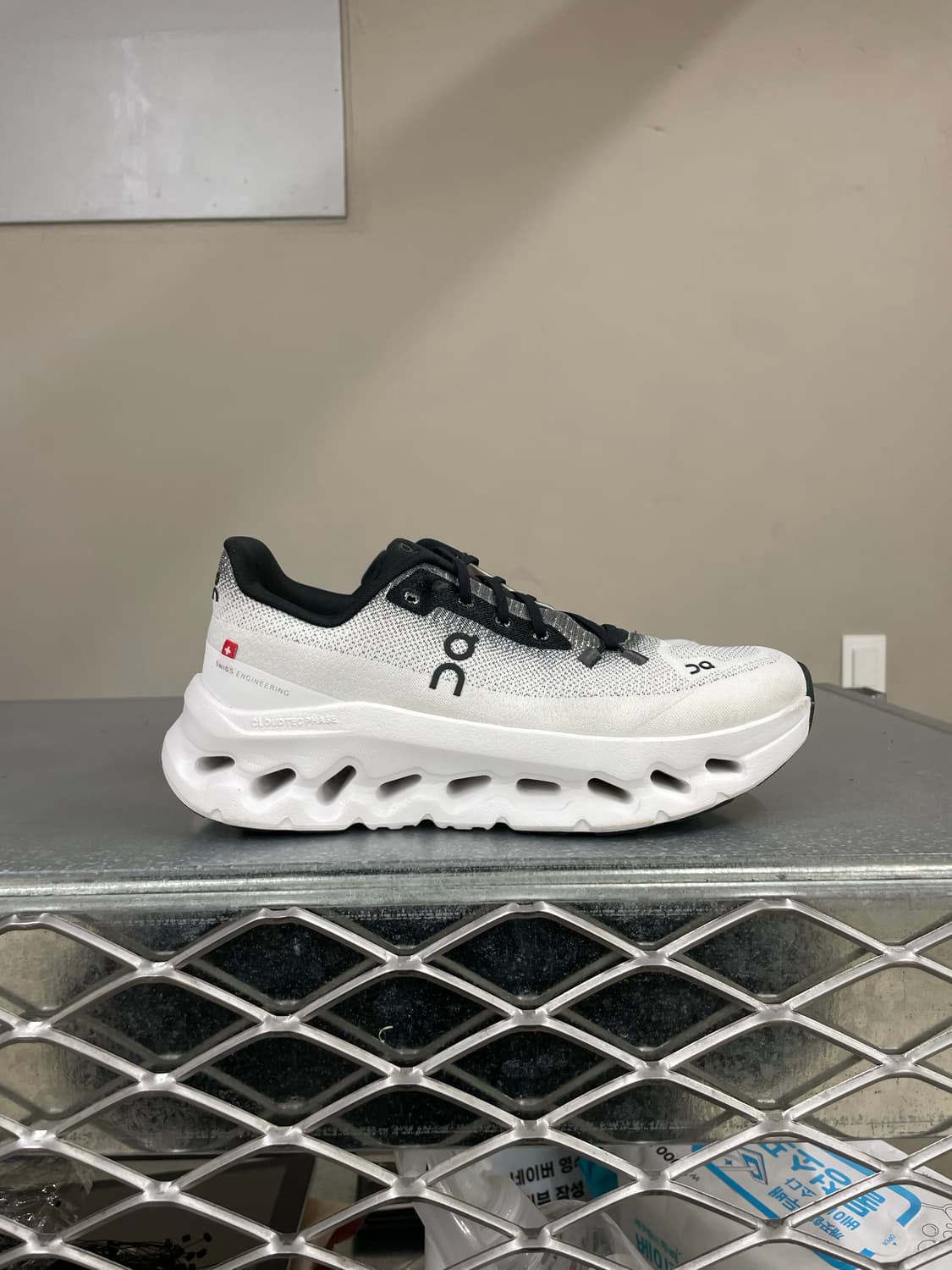 온러닝 클라우드틸트 블랙 아이보리 230 (gr-3987) 상품이미지4