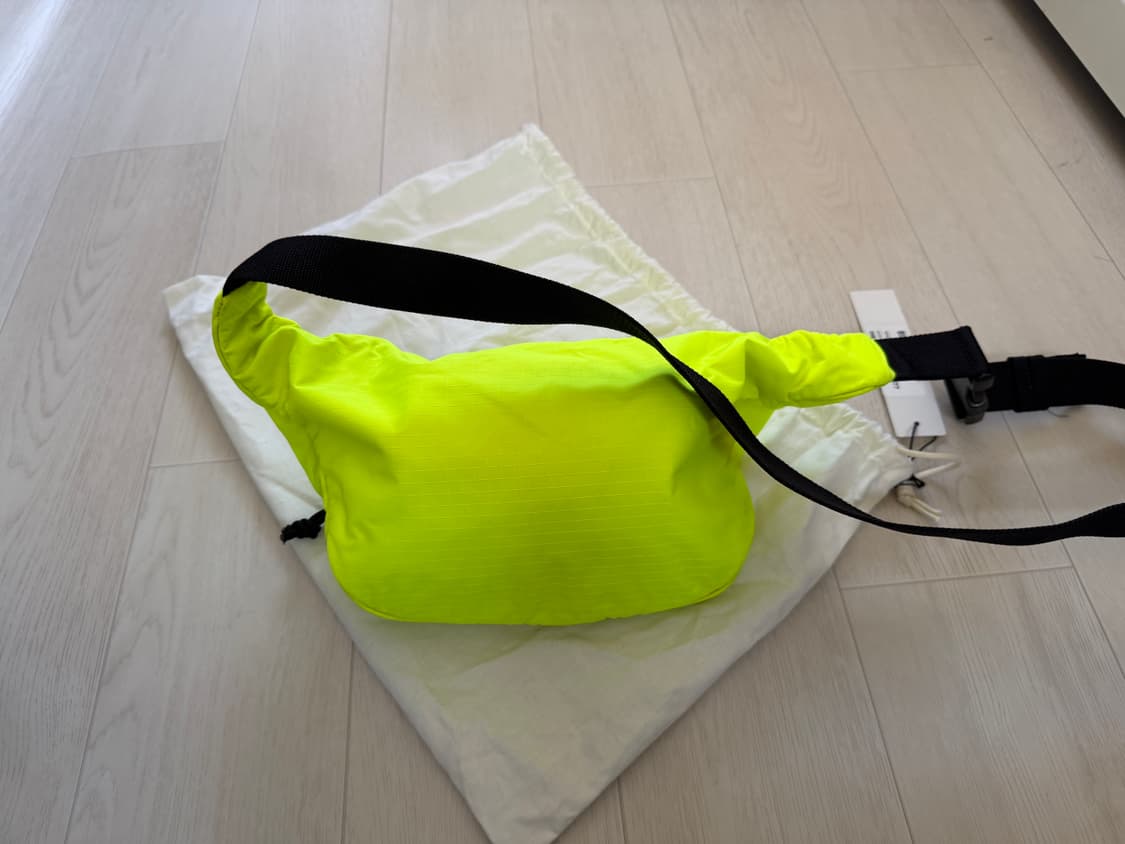 발렌시아가 익스플로러 벨트백 상품이미지2