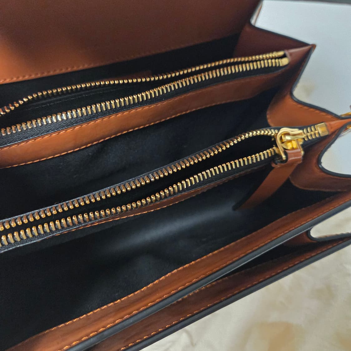 MARNI 마르니 정품 트렁크백 미듐 금장 숄더백 크로스백 상품이미지6