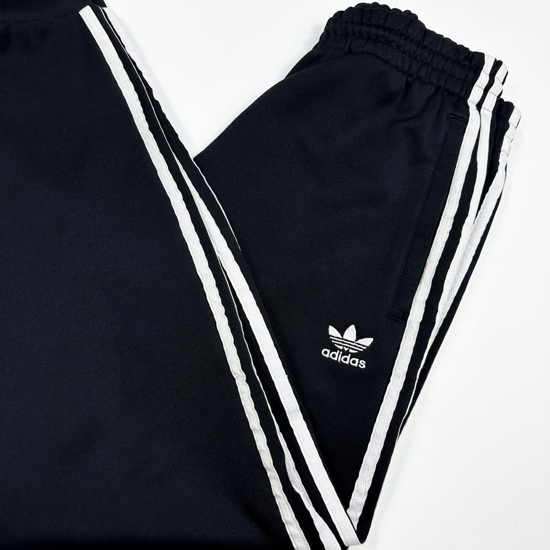 아디다스 유로파 블랙 트랙 조거팬츠 (M) 상품이미지1