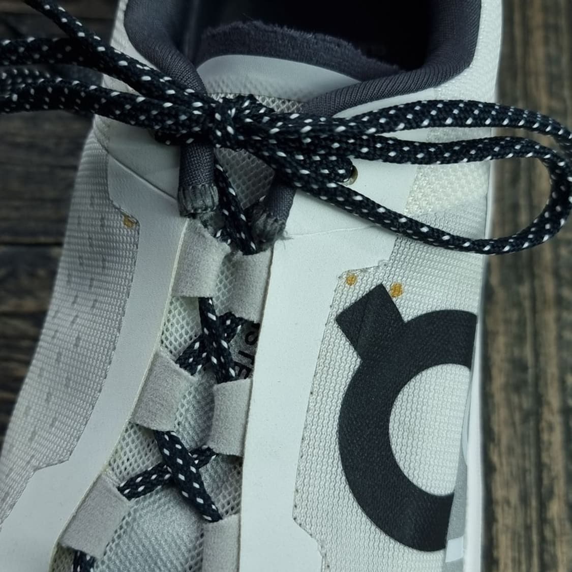 [온러닝] 클라우드몬스터 올 화이트 런닝화 M19030 상품이미지10