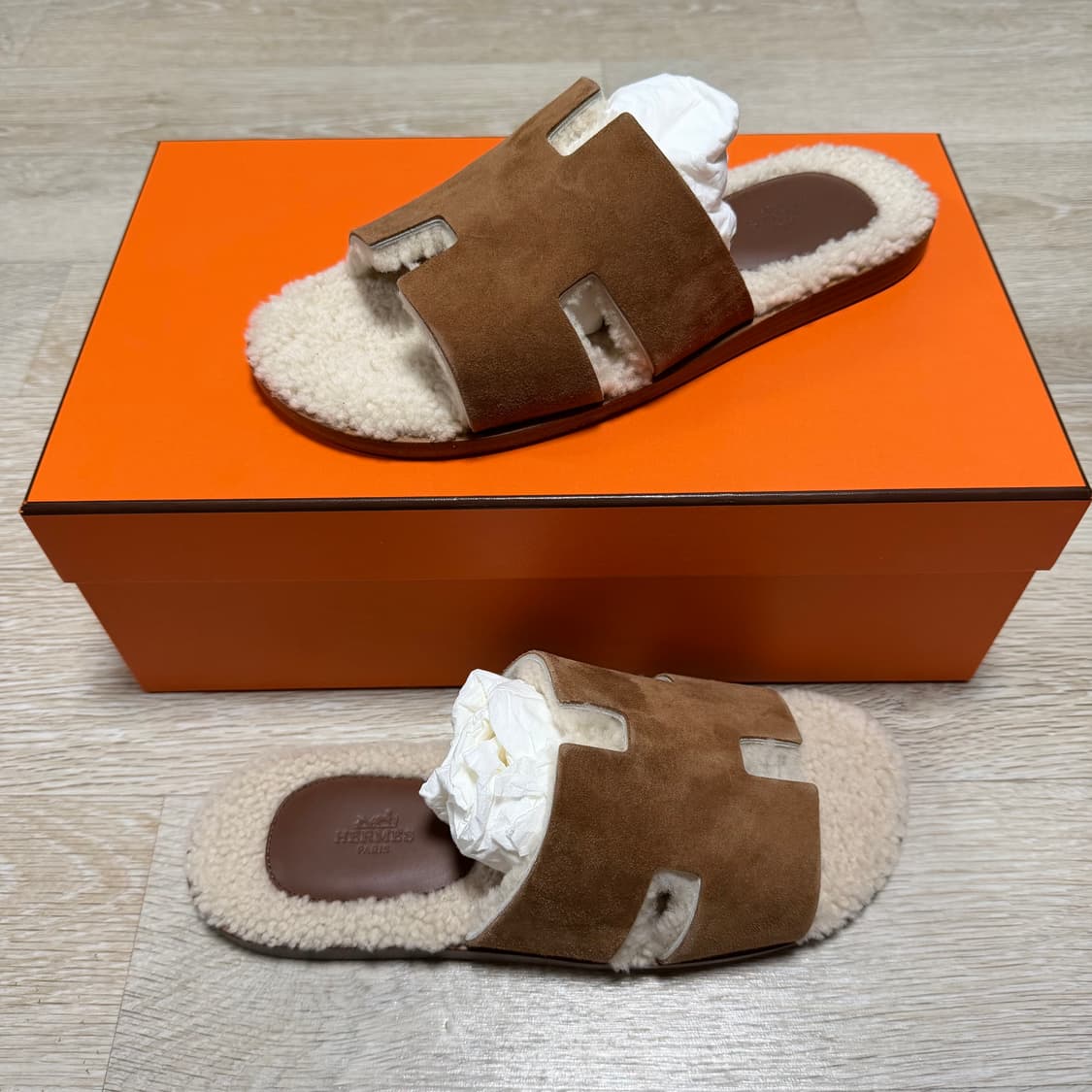 [S+급/42] 에르메스 이즈미르 시어링 샌들 스웨이드 슬리퍼 상품이미지3