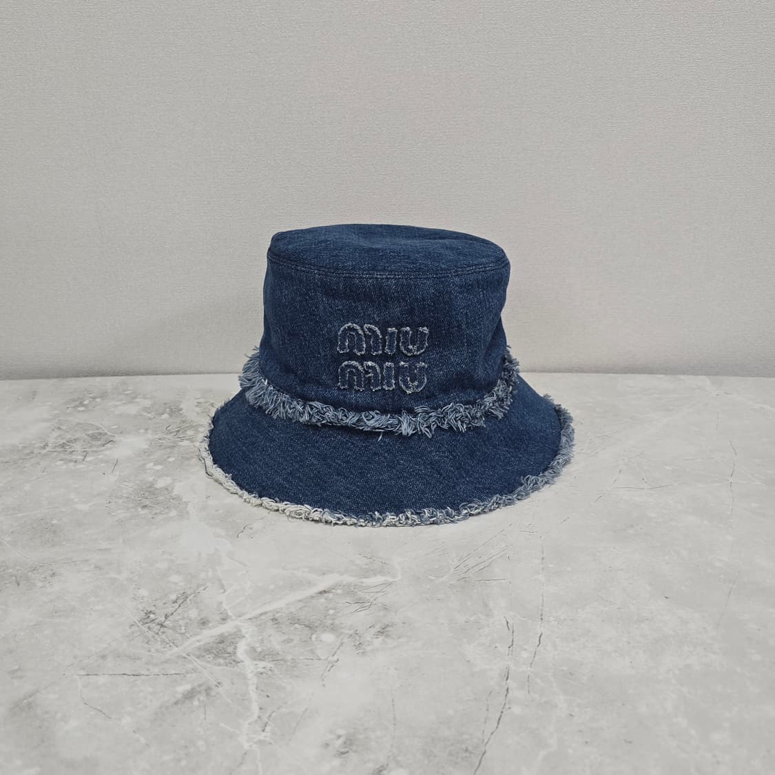 미우미우 데님 버킷햇 모자 m사이즈 판매 상품이미지1