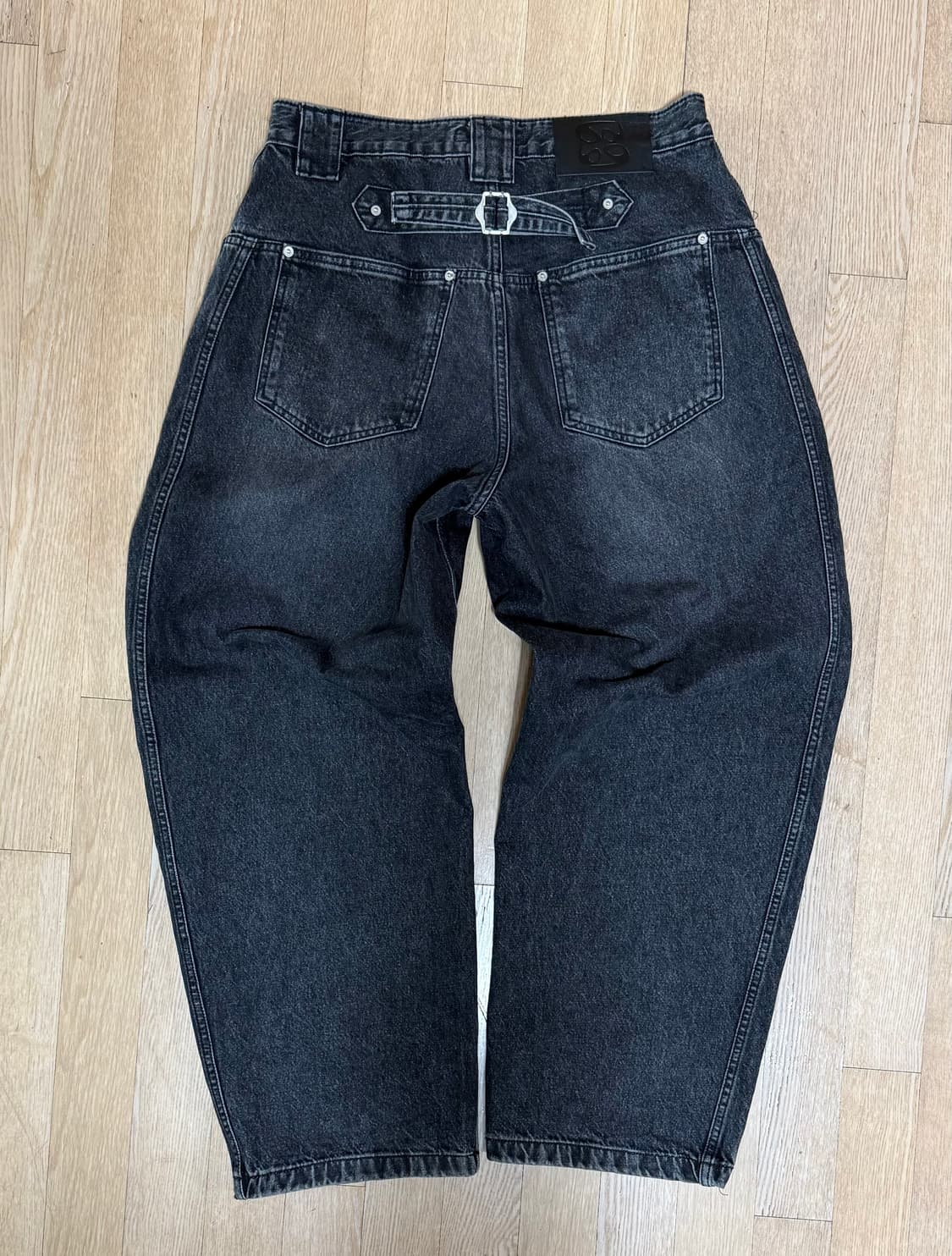 Technical Curved Denim Jeans 상품이미지4