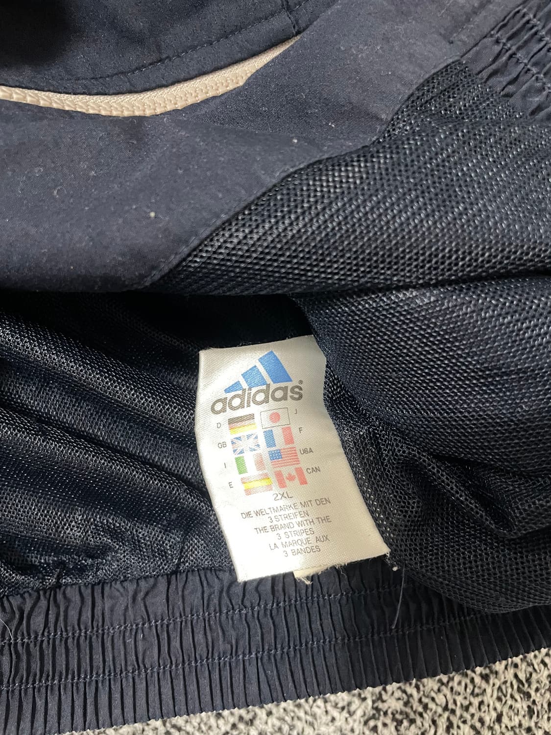 빈티지9. 아디다스 올드스쿨 빈티지 바람막이 점퍼 네이비 베이지 배색 상품이미지4