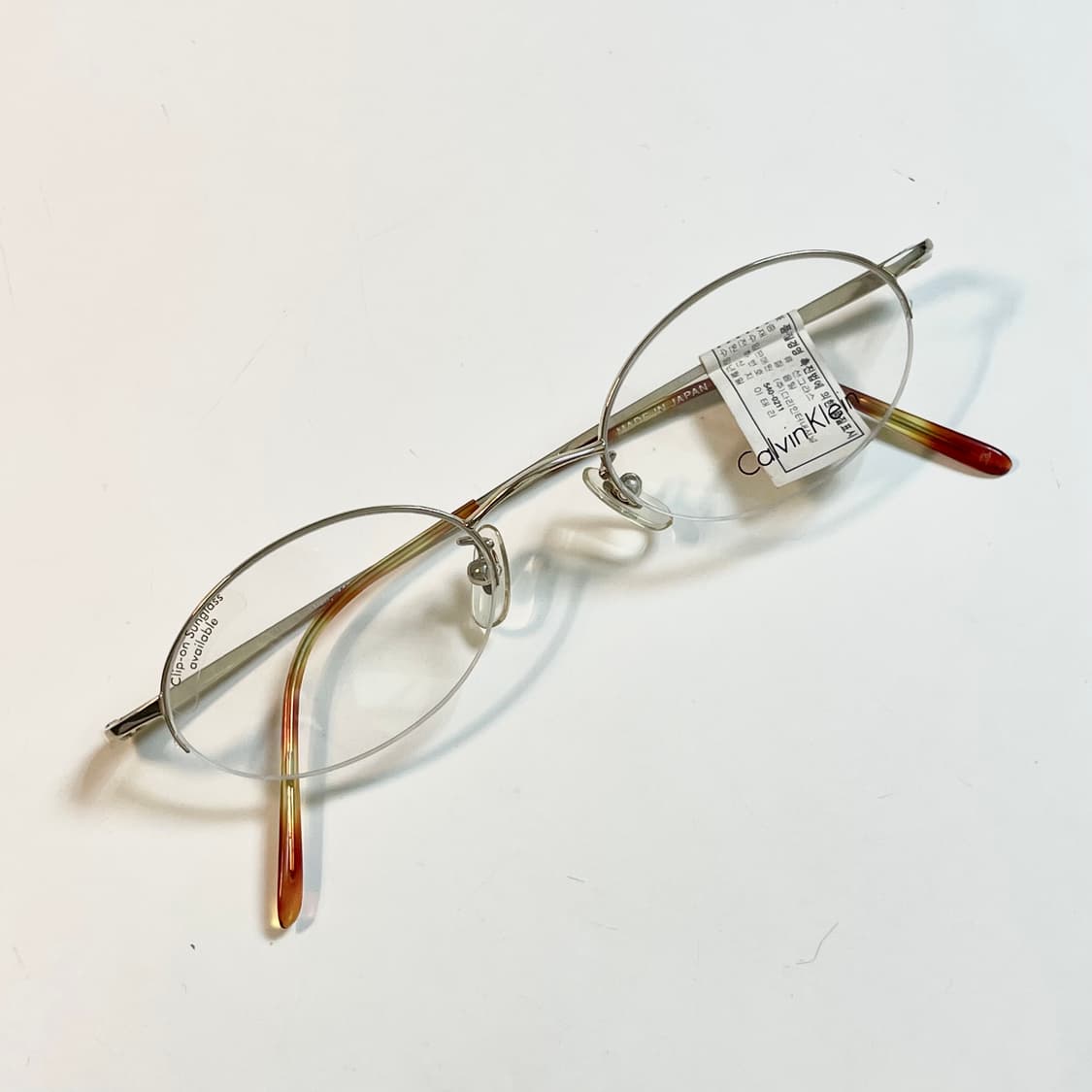 Calvin Klein 캘빈클라인 사의 빈티지 반무테 안경 판매합니다. 상품이미지2