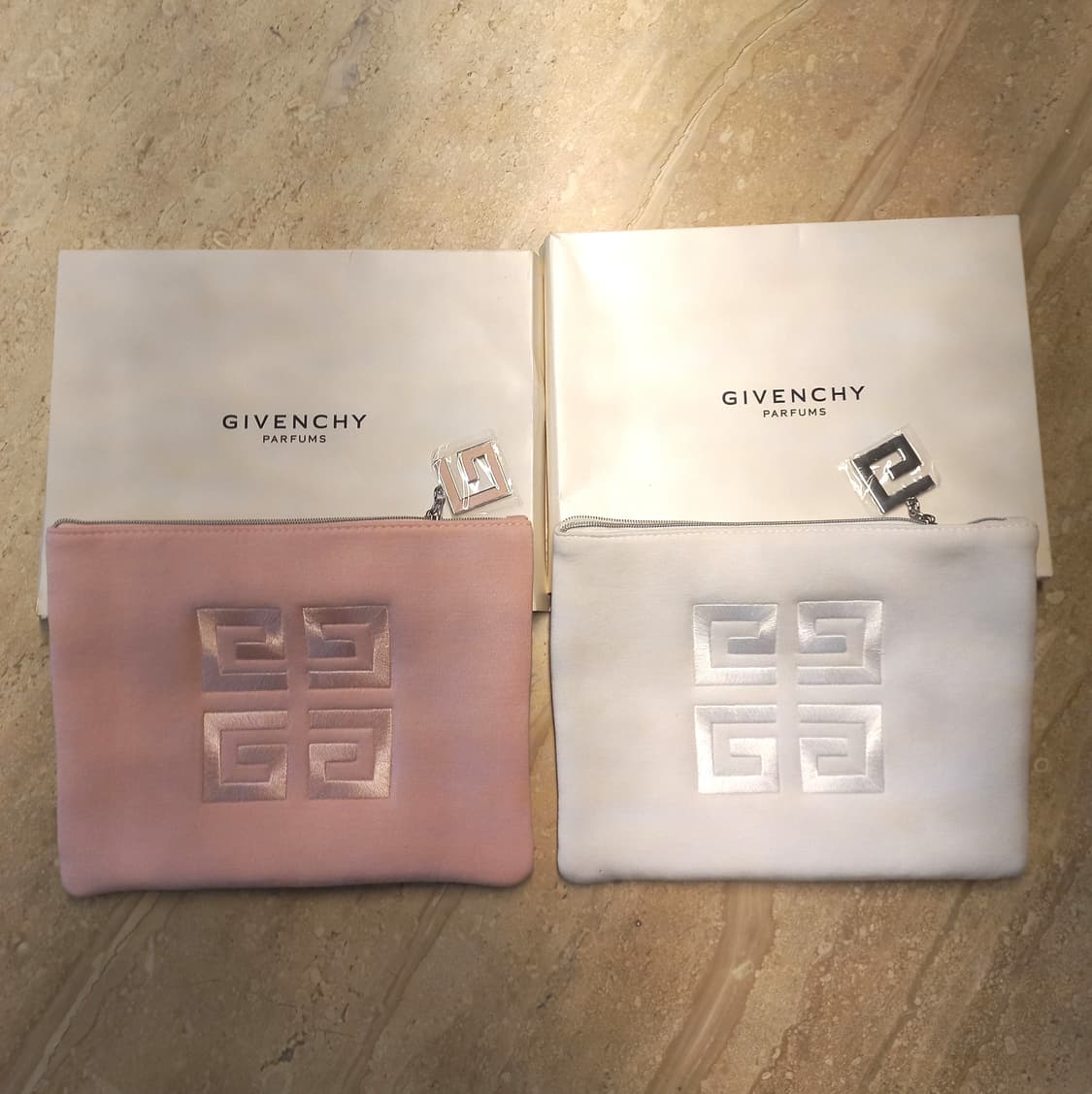 지방시 GIVENCHY 소프트 파우치 (새제품) 상품이미지4