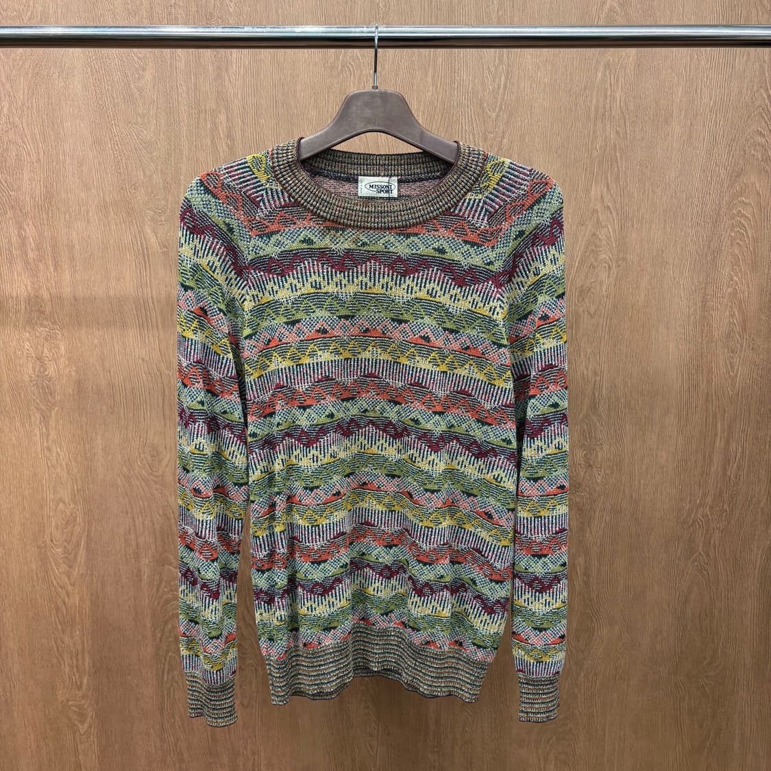 미쏘니 라운드넥 긴팔 니트 멀티 스트라이프 삼각형 패턴 디테일 레인보우 상품이미지2