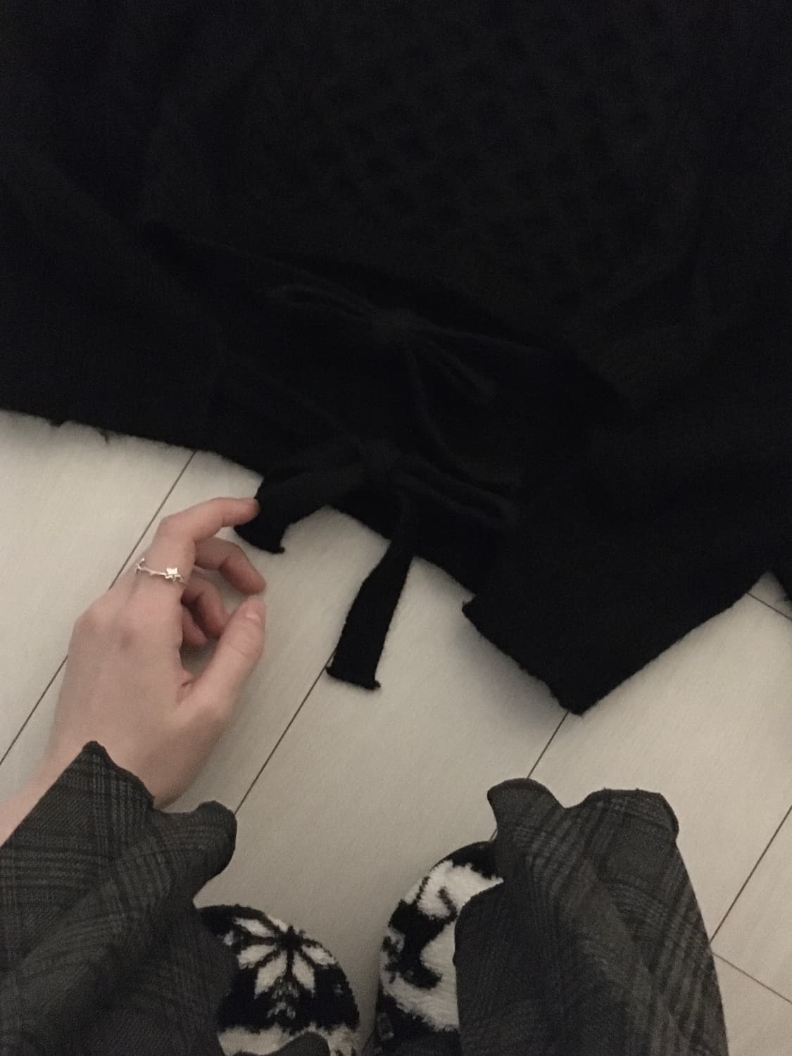 앞뒤 반전 아이보리 리본 디테일 니트♣️ 상품이미지3