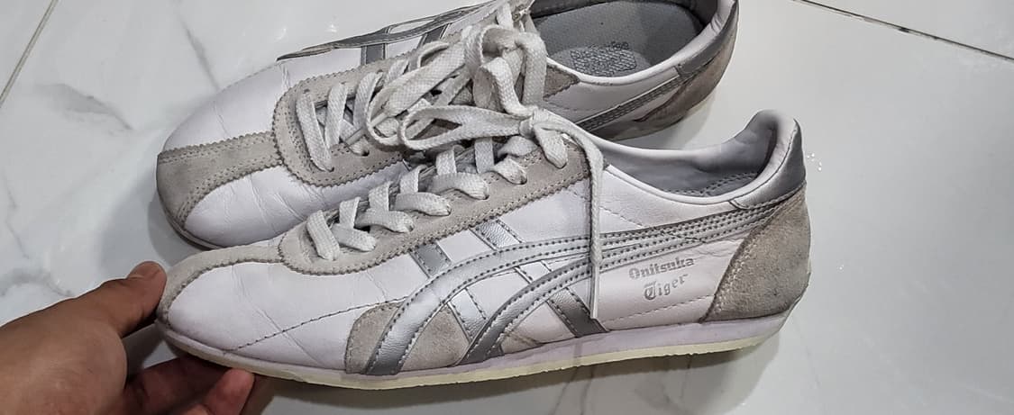 오니츠카 타이거 스니커즈 250 상품이미지1