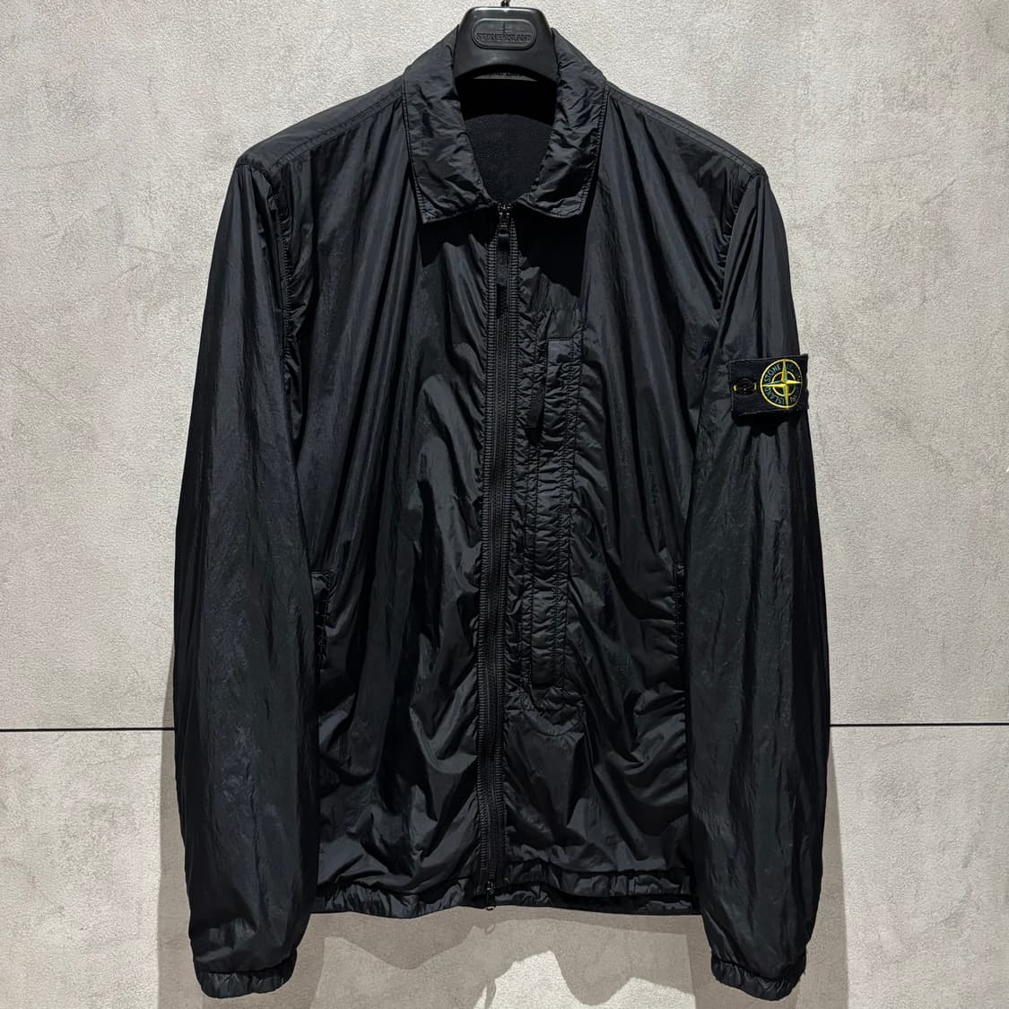 A+ / L (103) 스톤아일랜드 크링클랩스 바람막이 블랙 상품이미지1