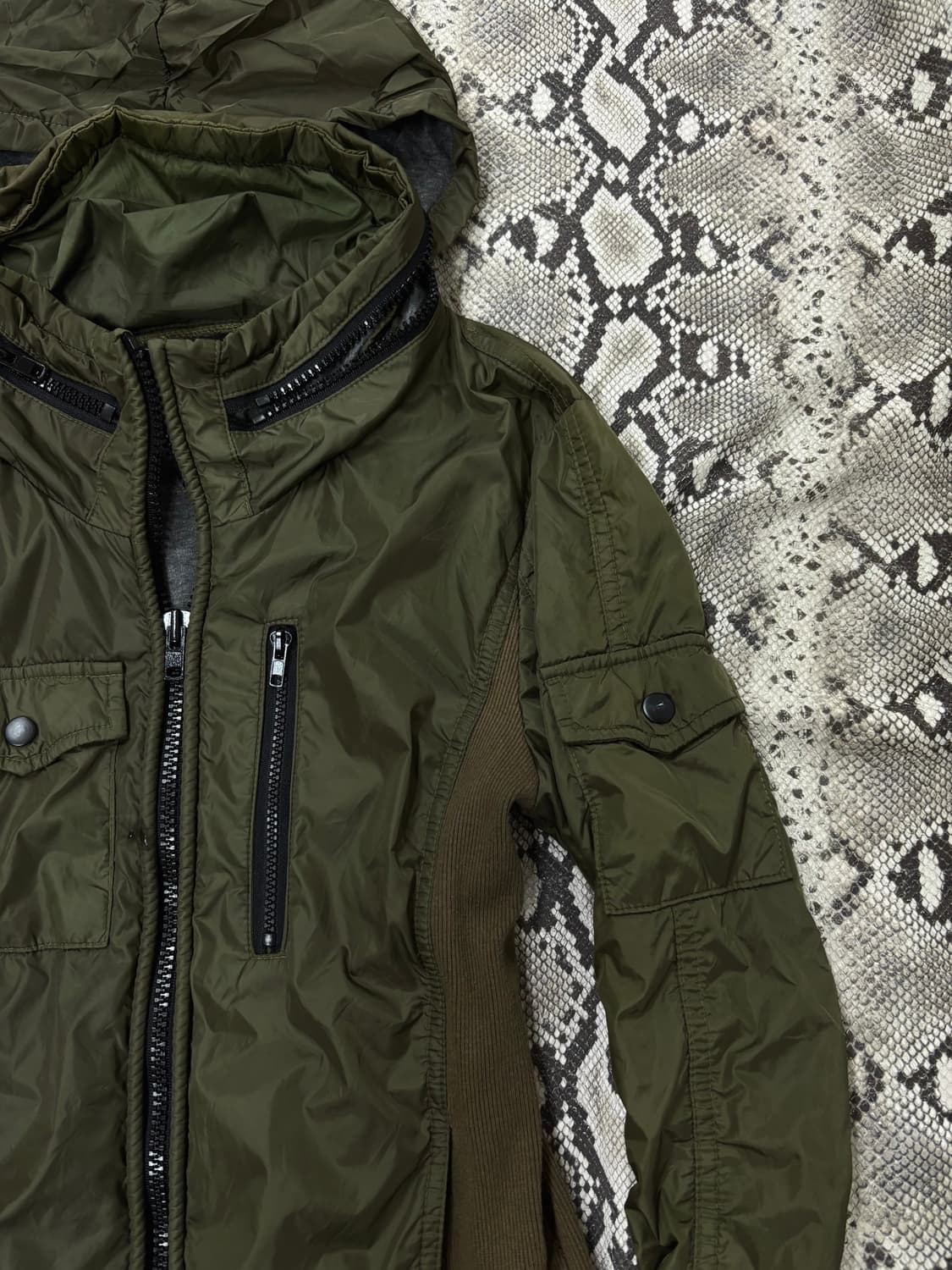 “Vintage” 00’s Design Khaki Bono Hooded  상품이미지3
