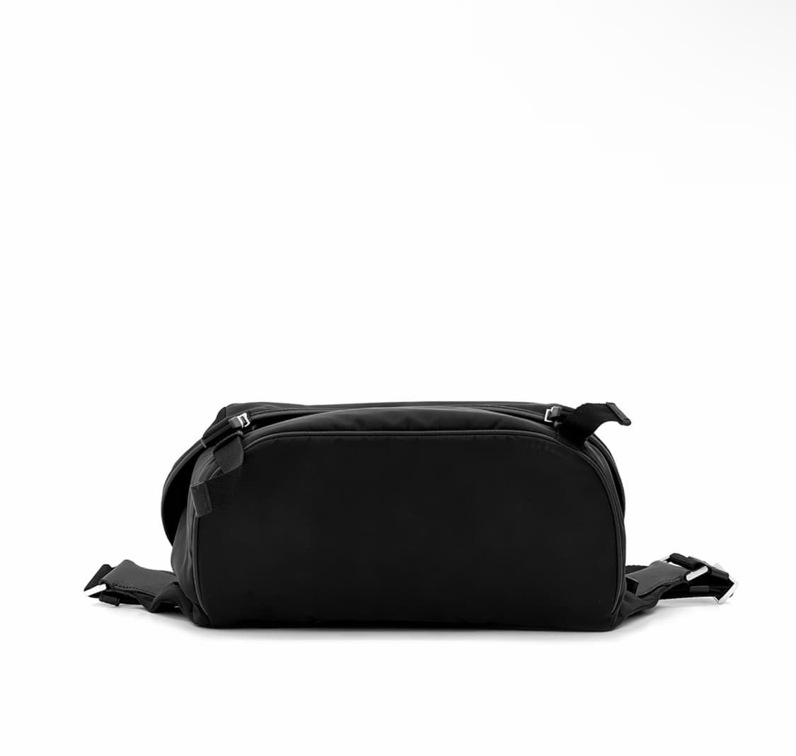 [M] 프라다 남성 리나일론 사피아노 바이커백 크로스백 미디움 블랙 상품이미지6