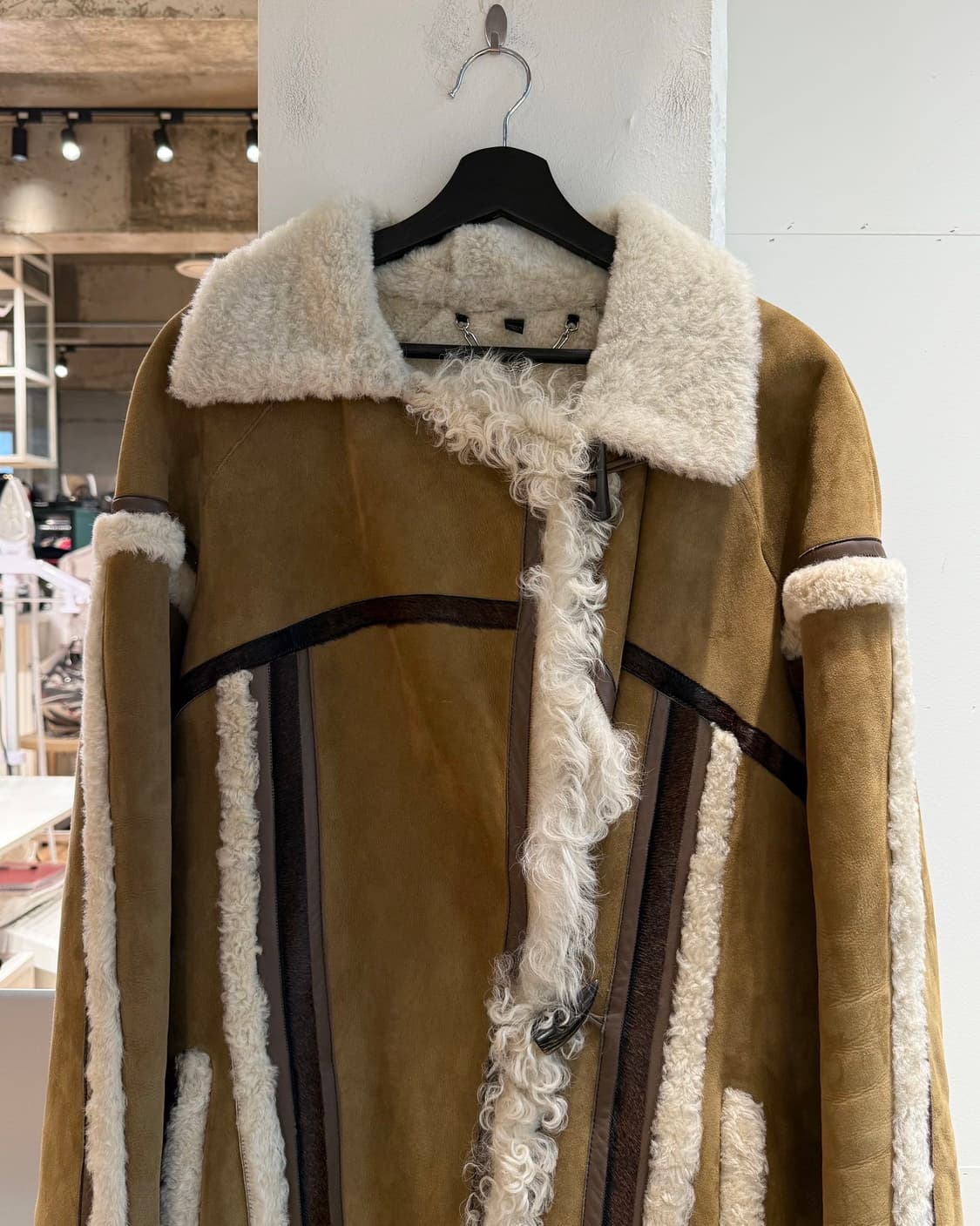 벨스타프 브라운 쉽스킨 무스탕 코트  상품이미지3