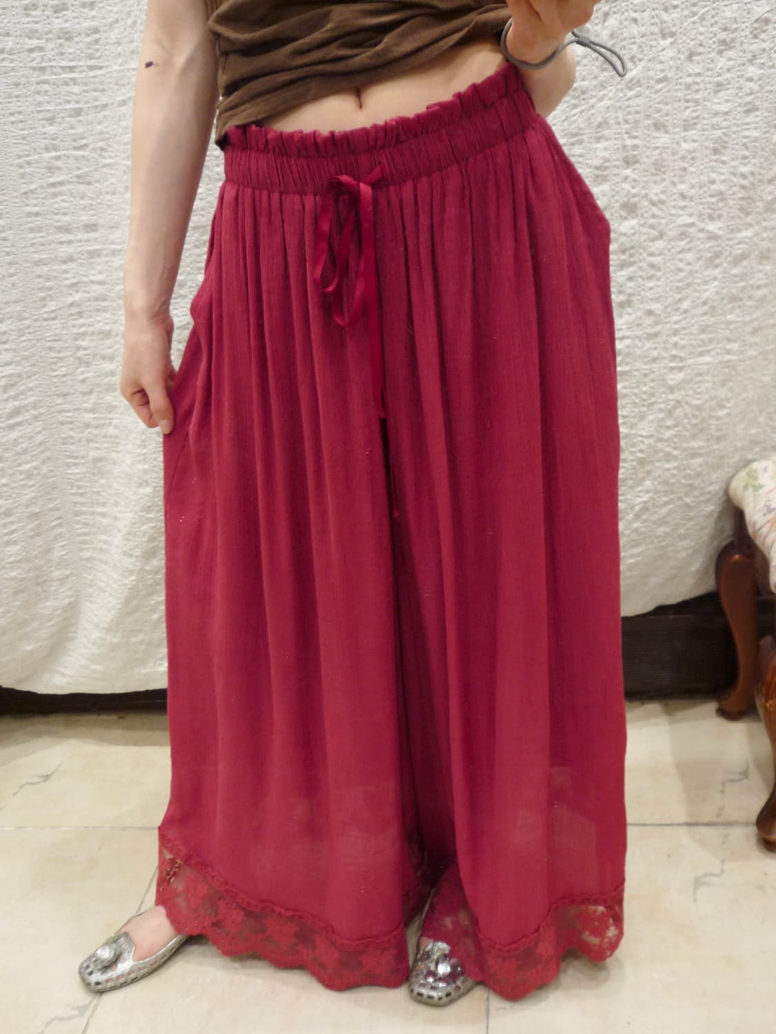 Scarlet Flow Pants 상품이미지1