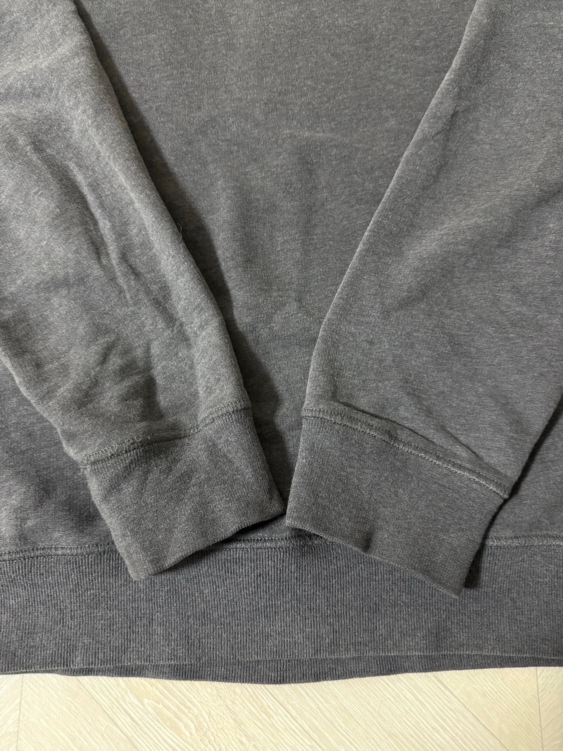 스톤아일랜드 맨투맨 그레이  상품이미지2