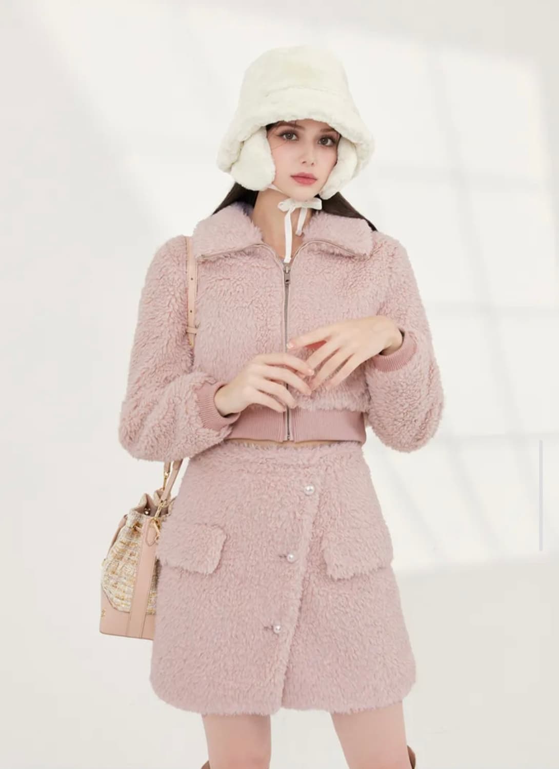 그레이스유 테디 뽀글이 양털 셋업 핑크 상품이미지4