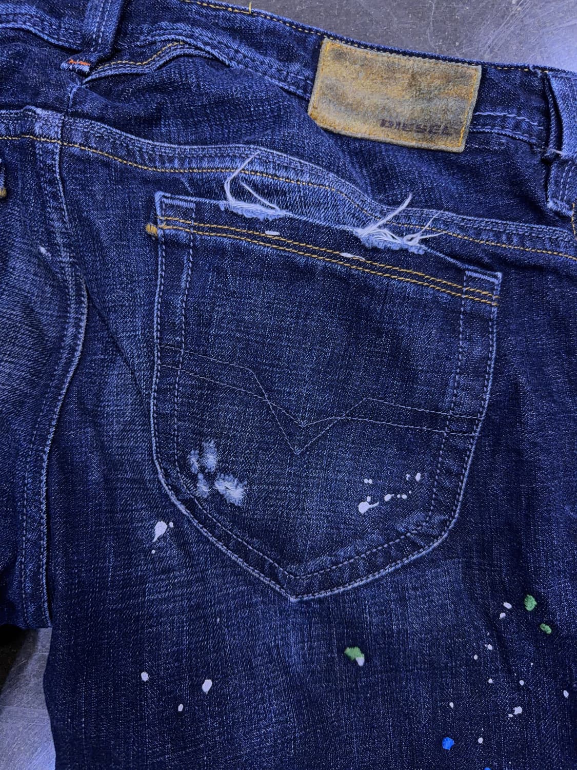 디젤 타나즈 DNA 더티 페인팅 대미지 슬림 스키니 데님팬츠 30 상품이미지8